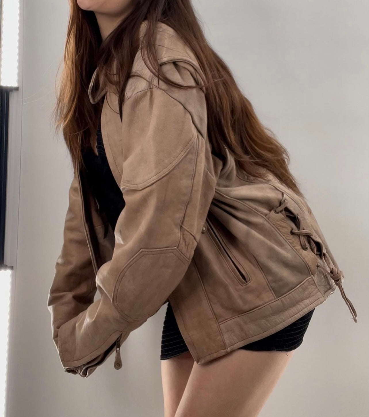 Hot Leathers Light Beige Leather Jacket Front Zipper (Size 46)