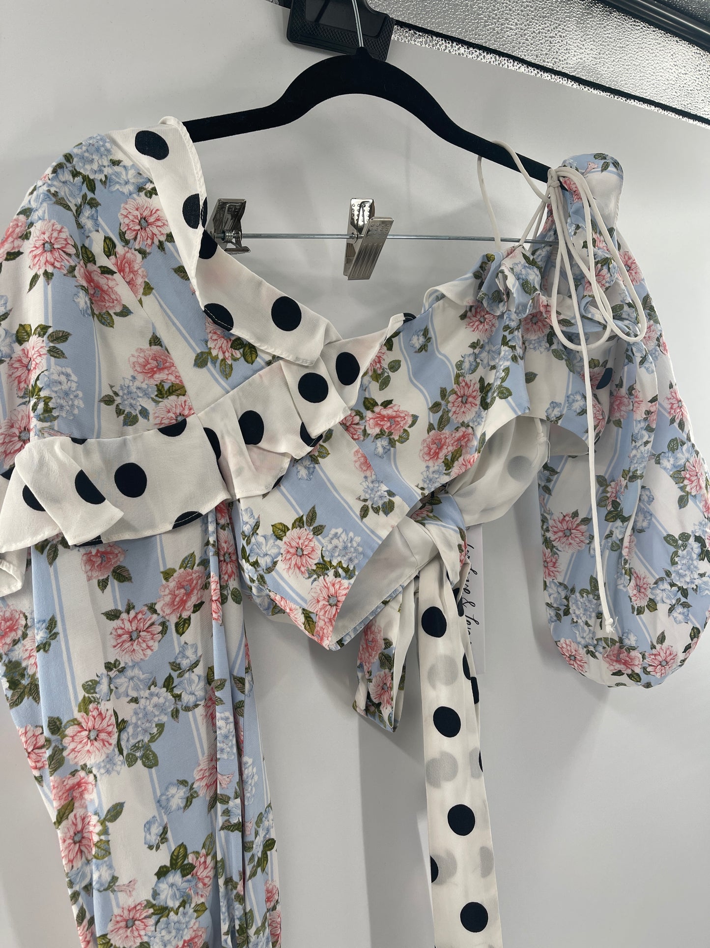 For love and lemons powder blue floral and polkadot crop (M)