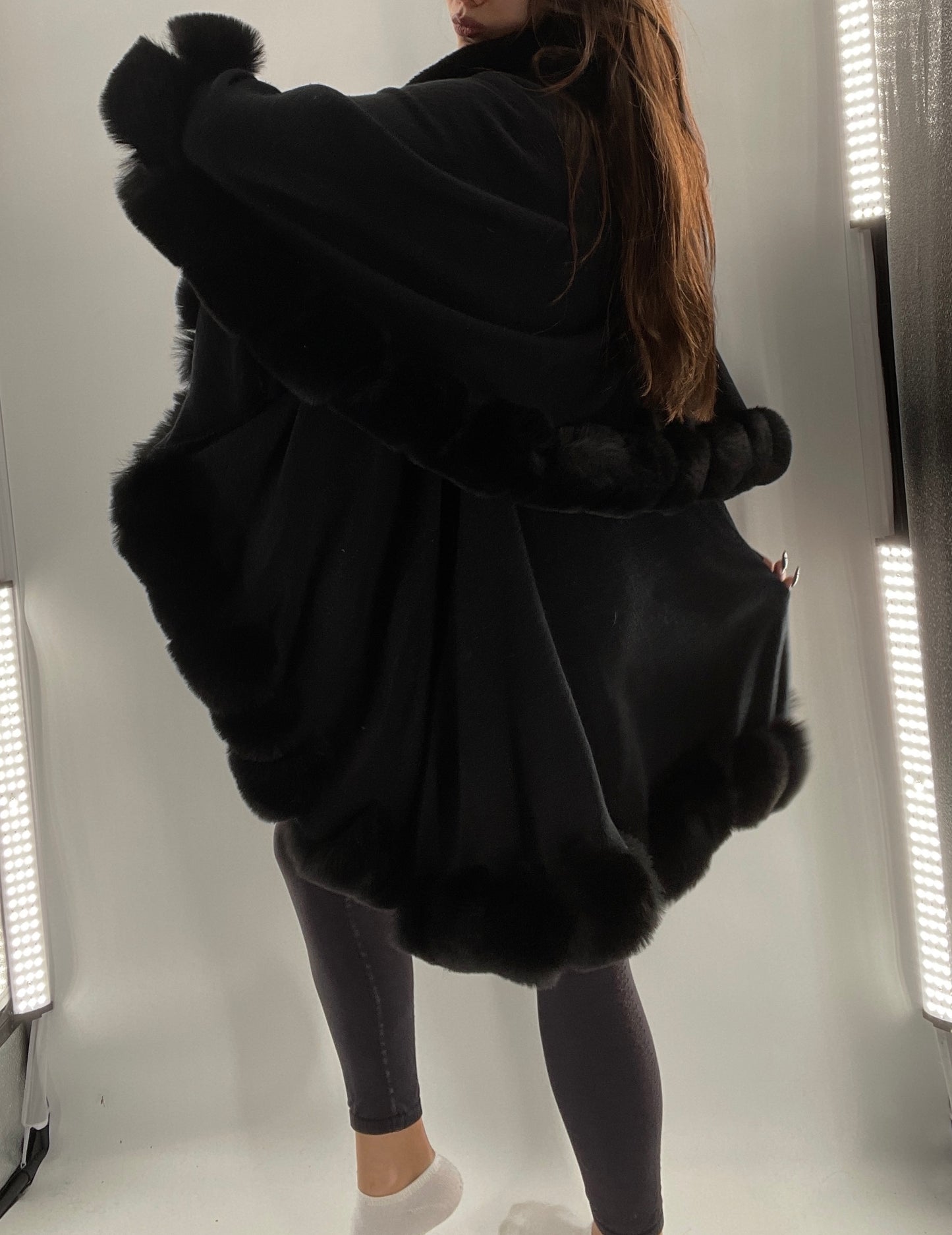 Glamorous Black Cape with Faux Fur Trim (OS)