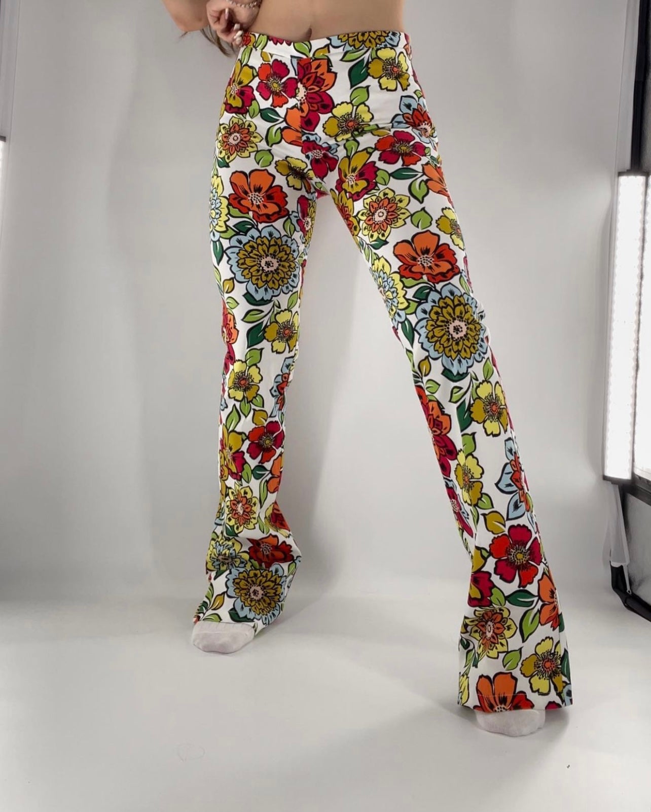 KATE floral flares (4/6)