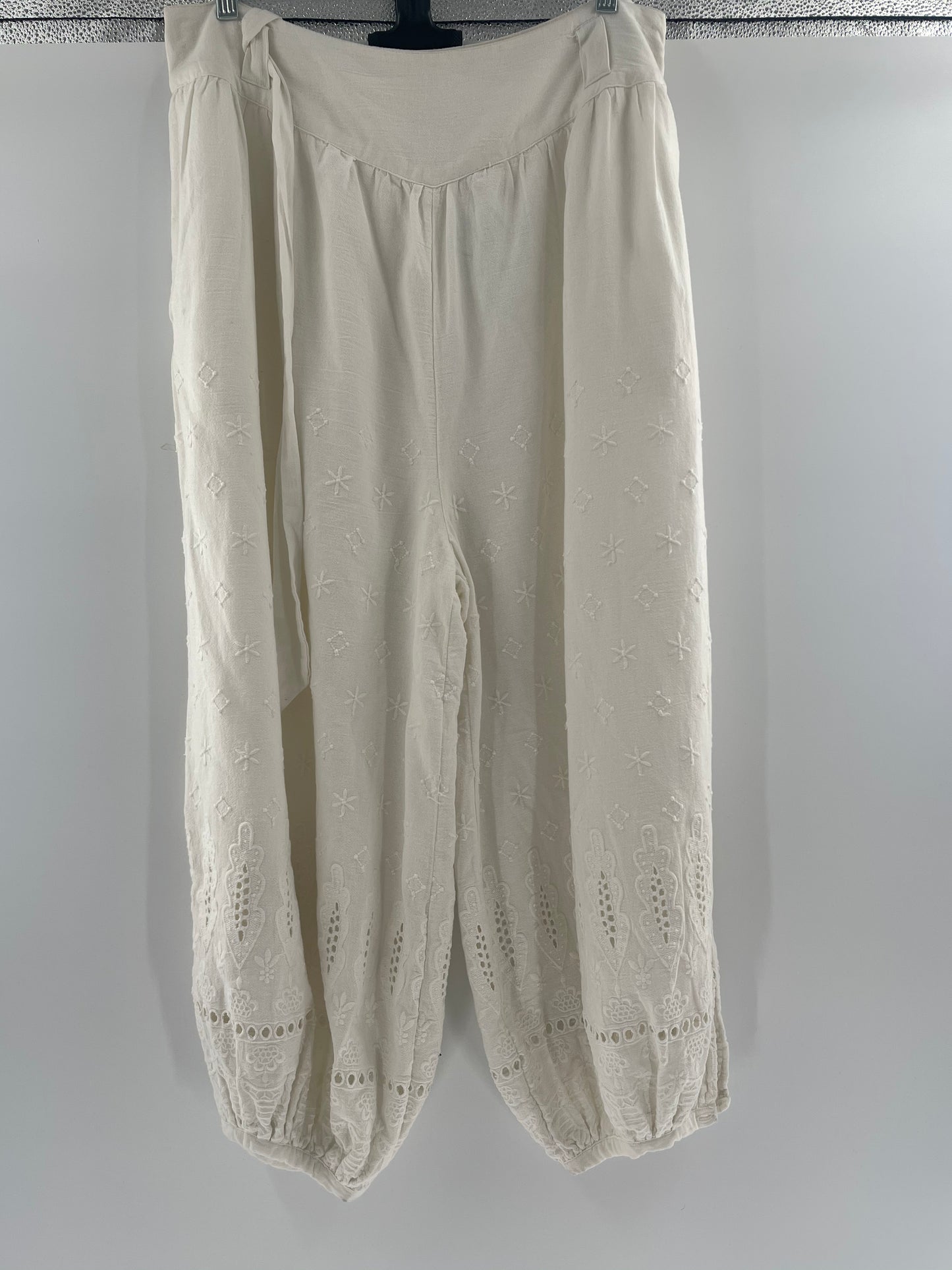 Free People - White Haram / Gypsy Embroidered Pants (Size 12)