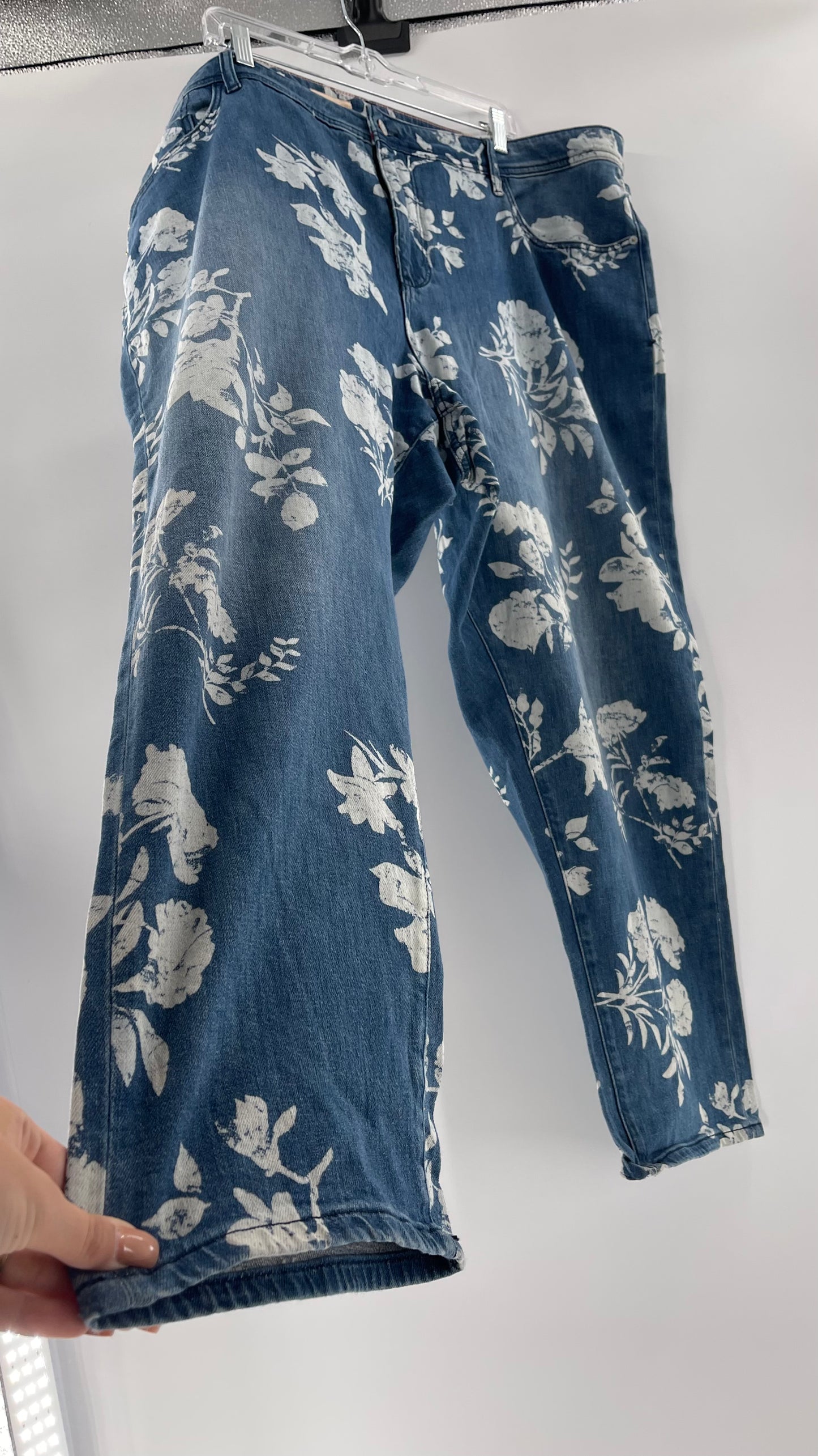 Pilcro + The Letterpress Anthropologie Bleached Florals Jeans (26W PLUS)