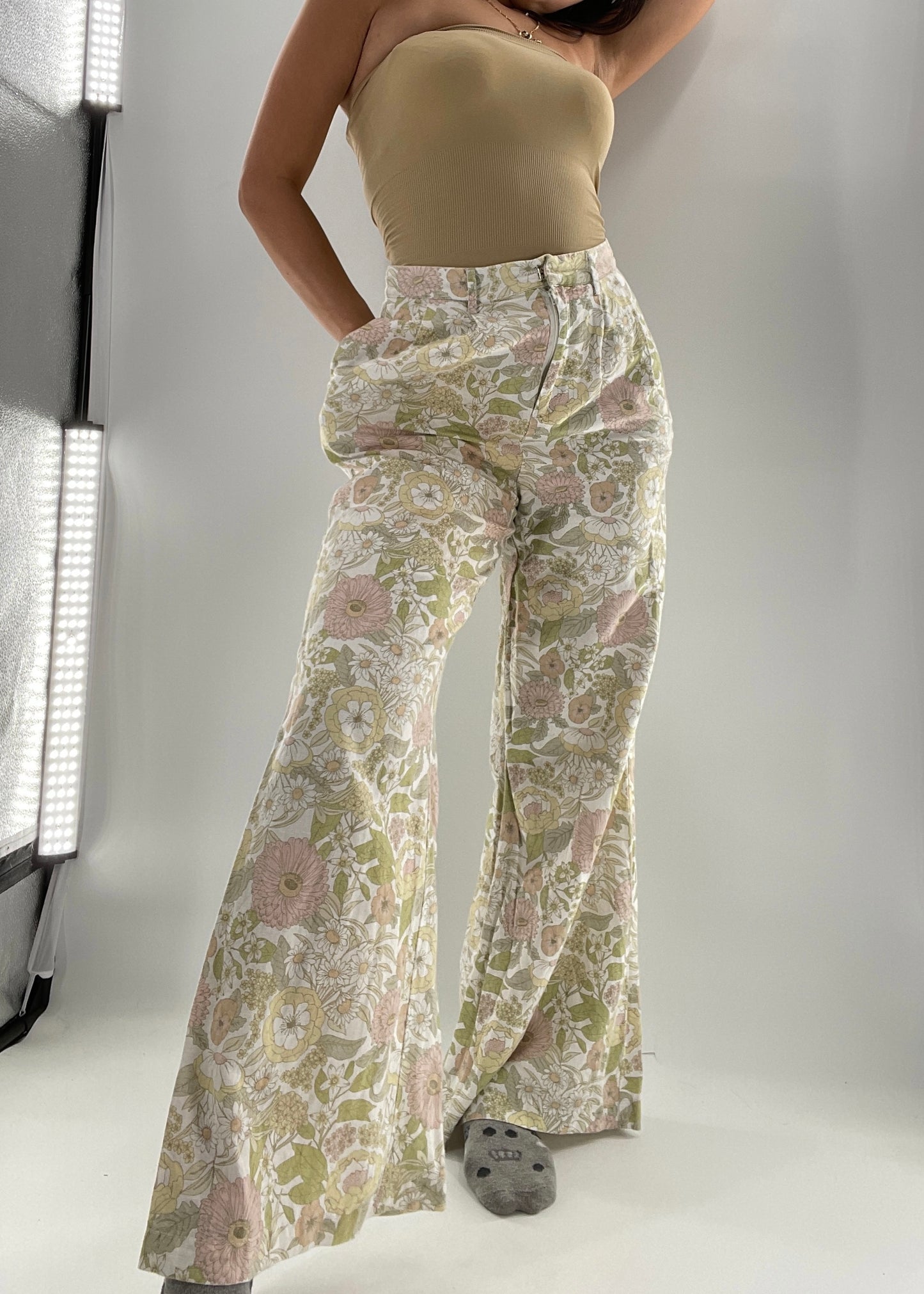 Charlie Holiday Muted Pastels Floral Wide Leg Trouser (6)