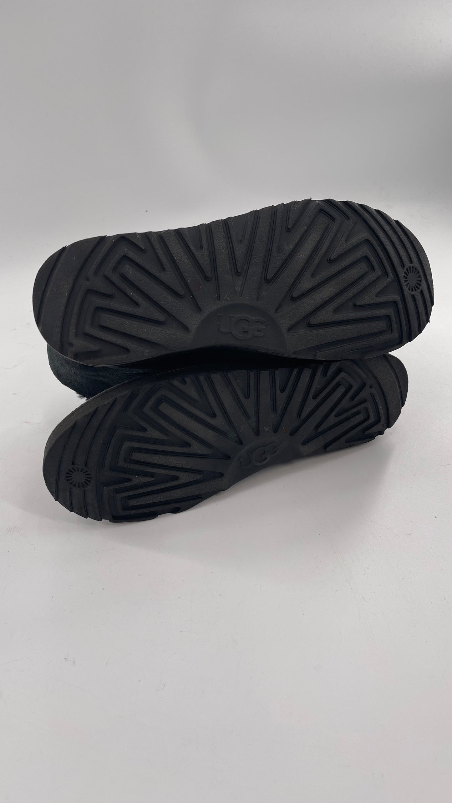 UGG Black Short Boot (8)