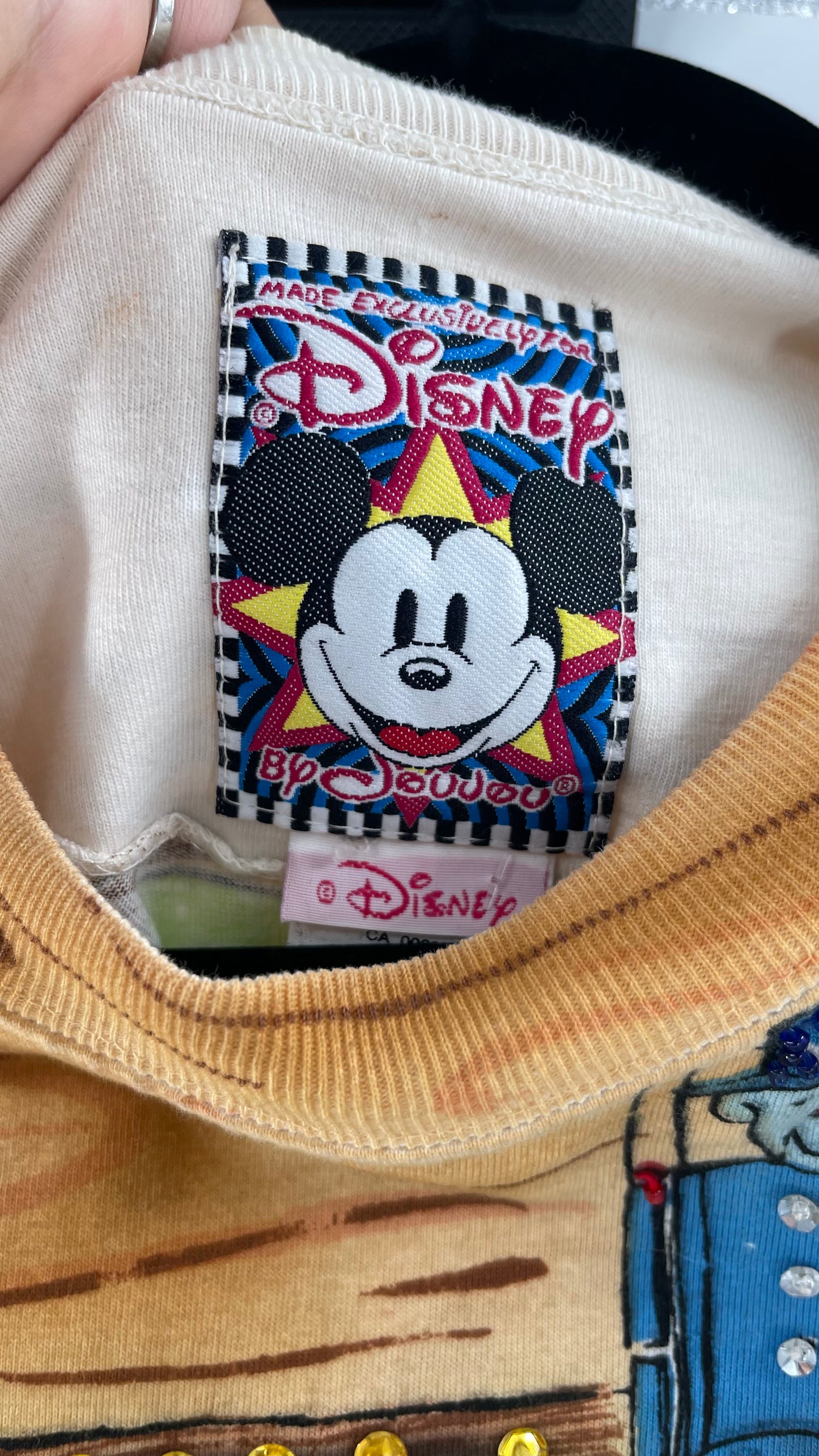 Vintage 1980s Disney by JouJou Mickey’s Christmas Sequined T (Large)