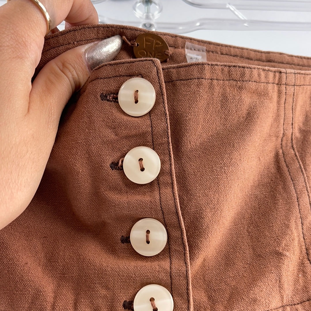 Free People - Brick Multi Button Up Pleated Shorts (Size 8)