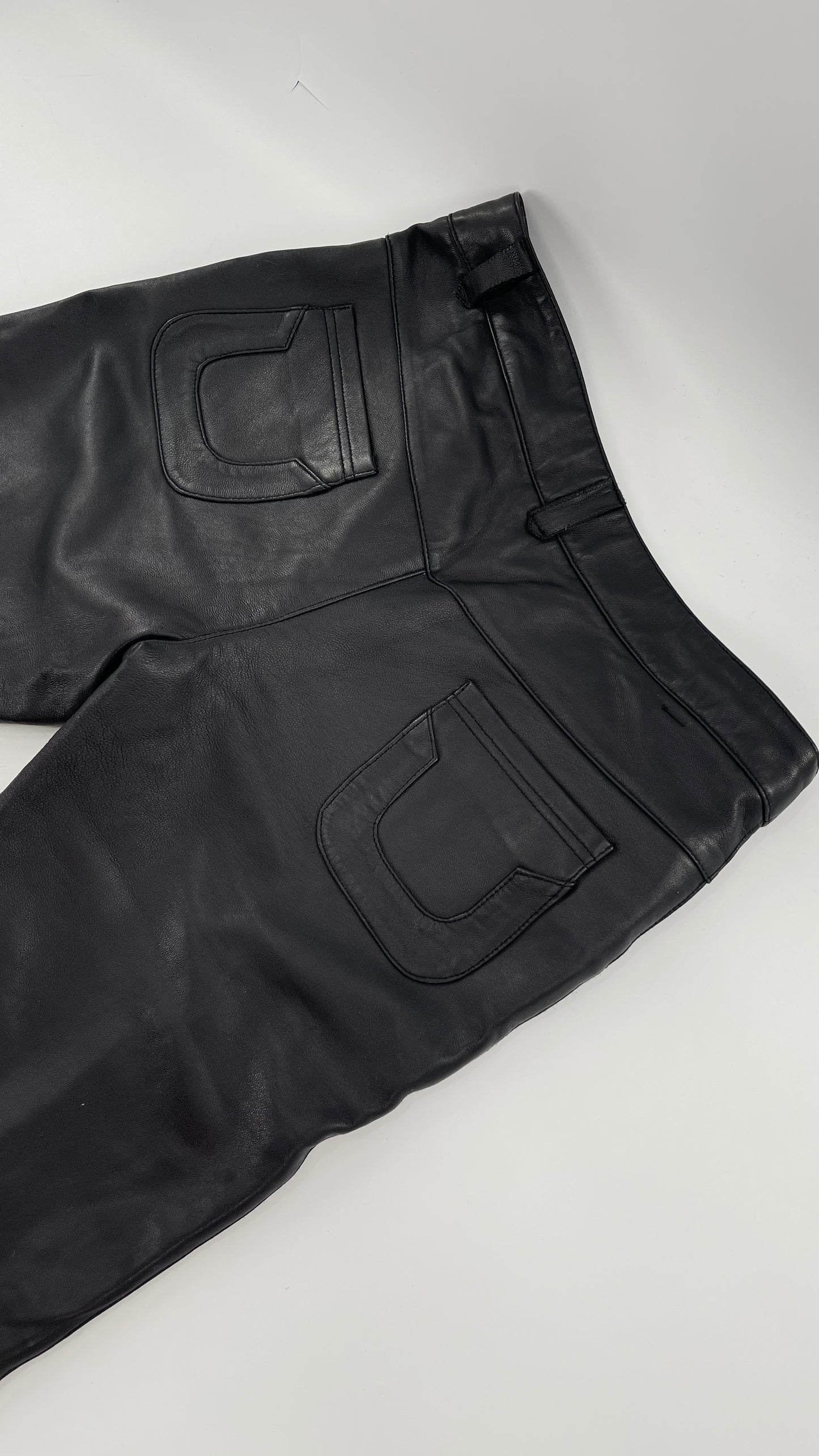 VOGUD VIRILE 100% Sheepskin Leather Bermudas (22XL)