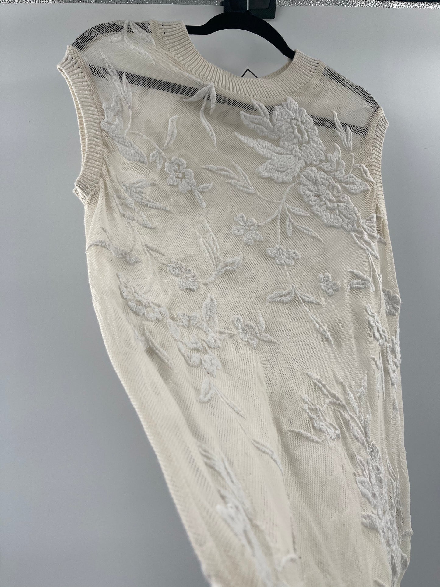 Kimchi Blue Embroidered Mesh Tank (XS)