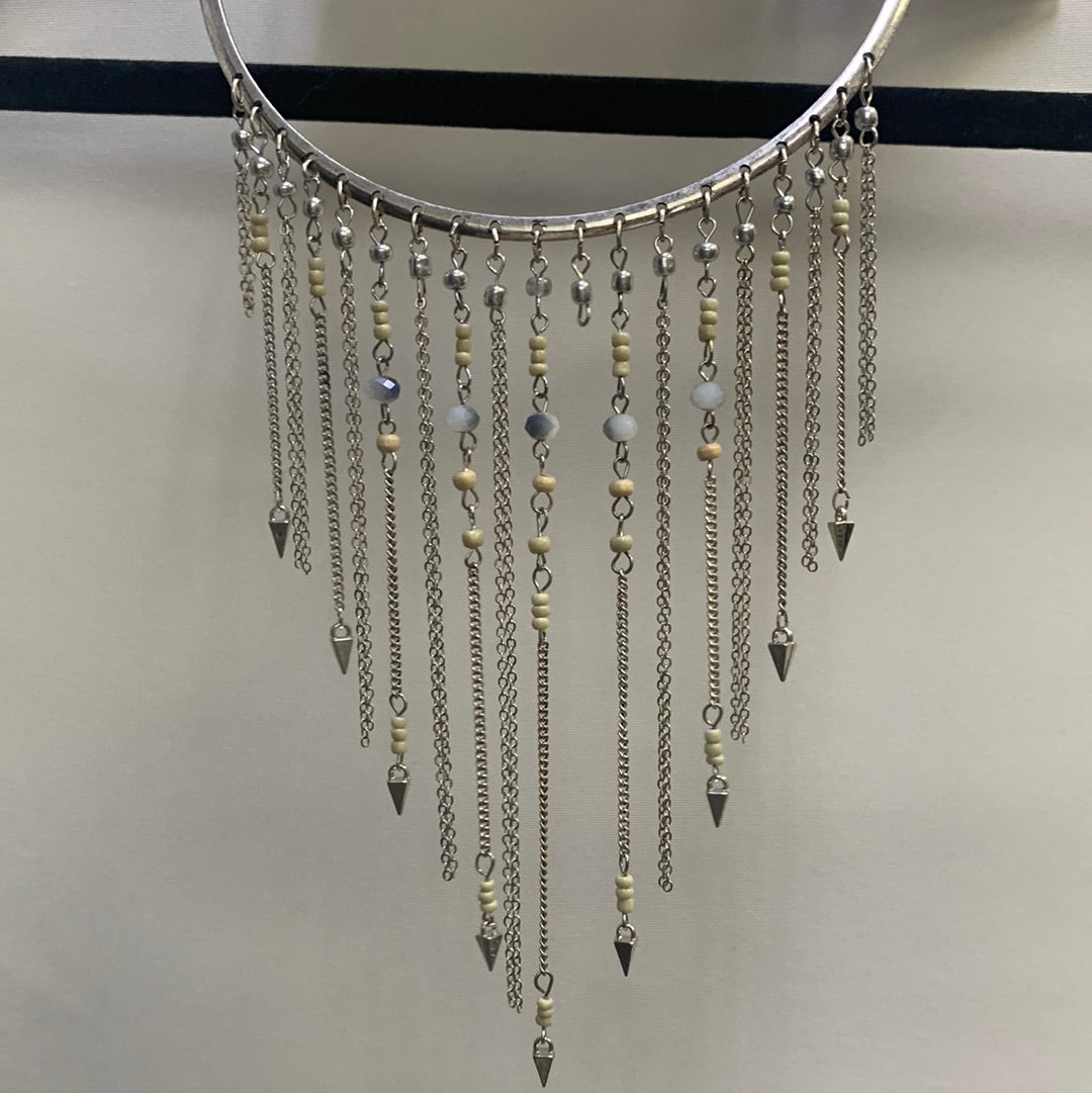 American Eagle Outfitters Dangle Silver Necklace