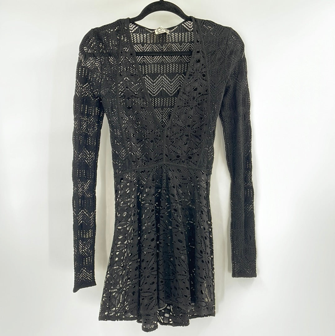 Intimately Free People - Black Lace Long Sleeve V Neckline (Size XS)