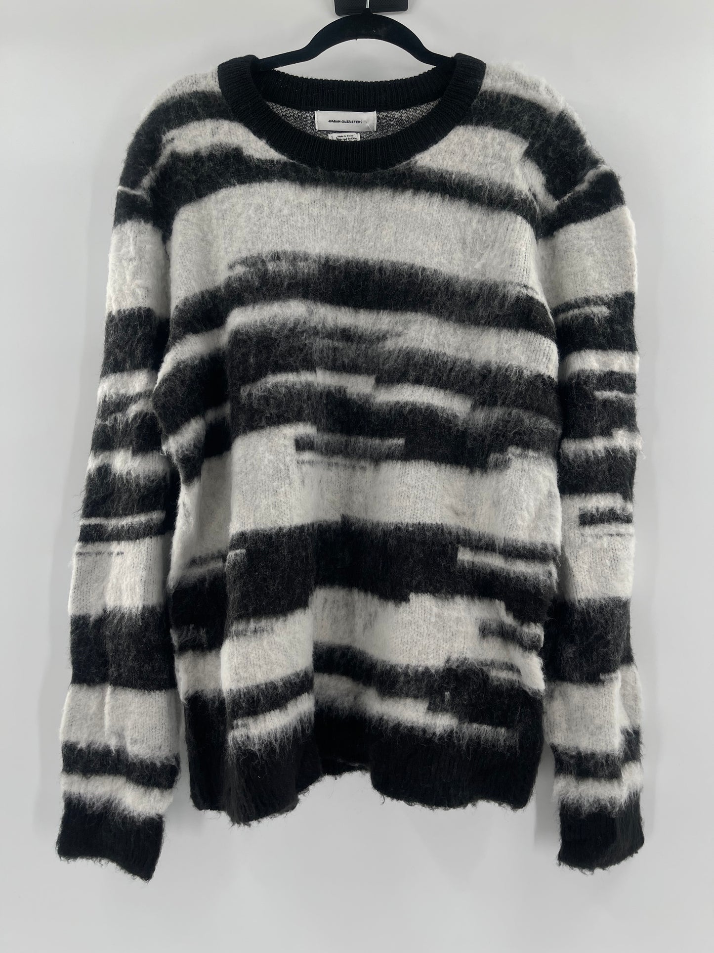 Urban Outfitters Black/White Sweater (Large)