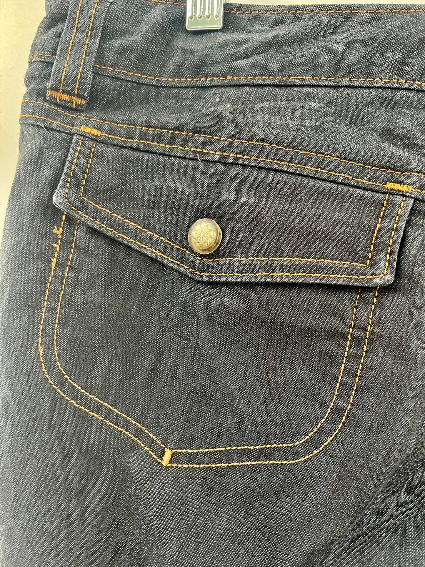 Athleta Flare Jeans with Calve Pockets (Size 6)