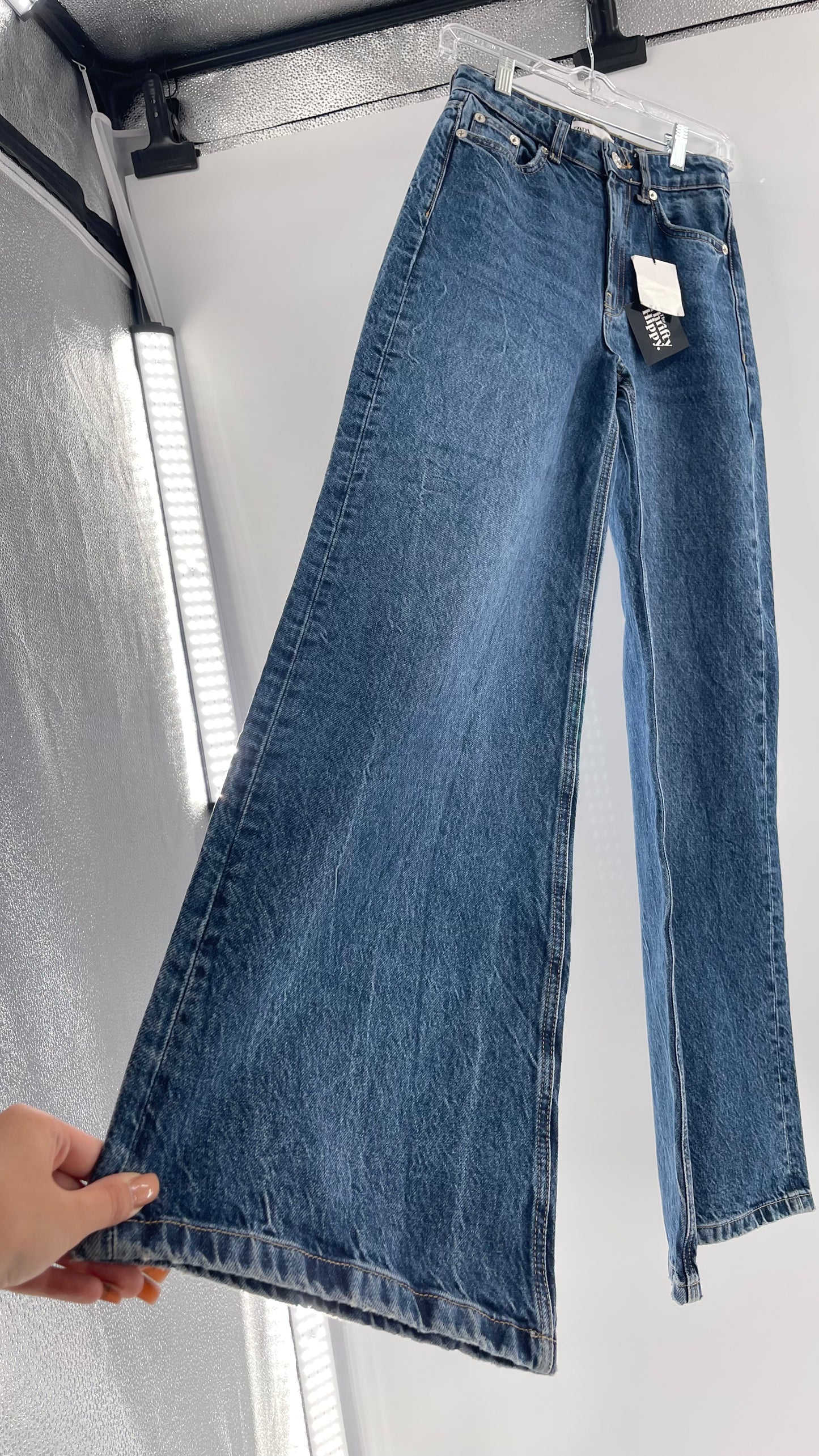 ZARA Medium Wash Denim High Waisted Wide Legs (4)