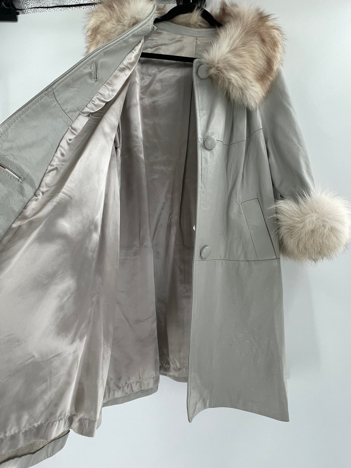 Light Gray 100% Leather Coat With Real Fur Collar and Cuffs Trim (Size 16) VINTAGE