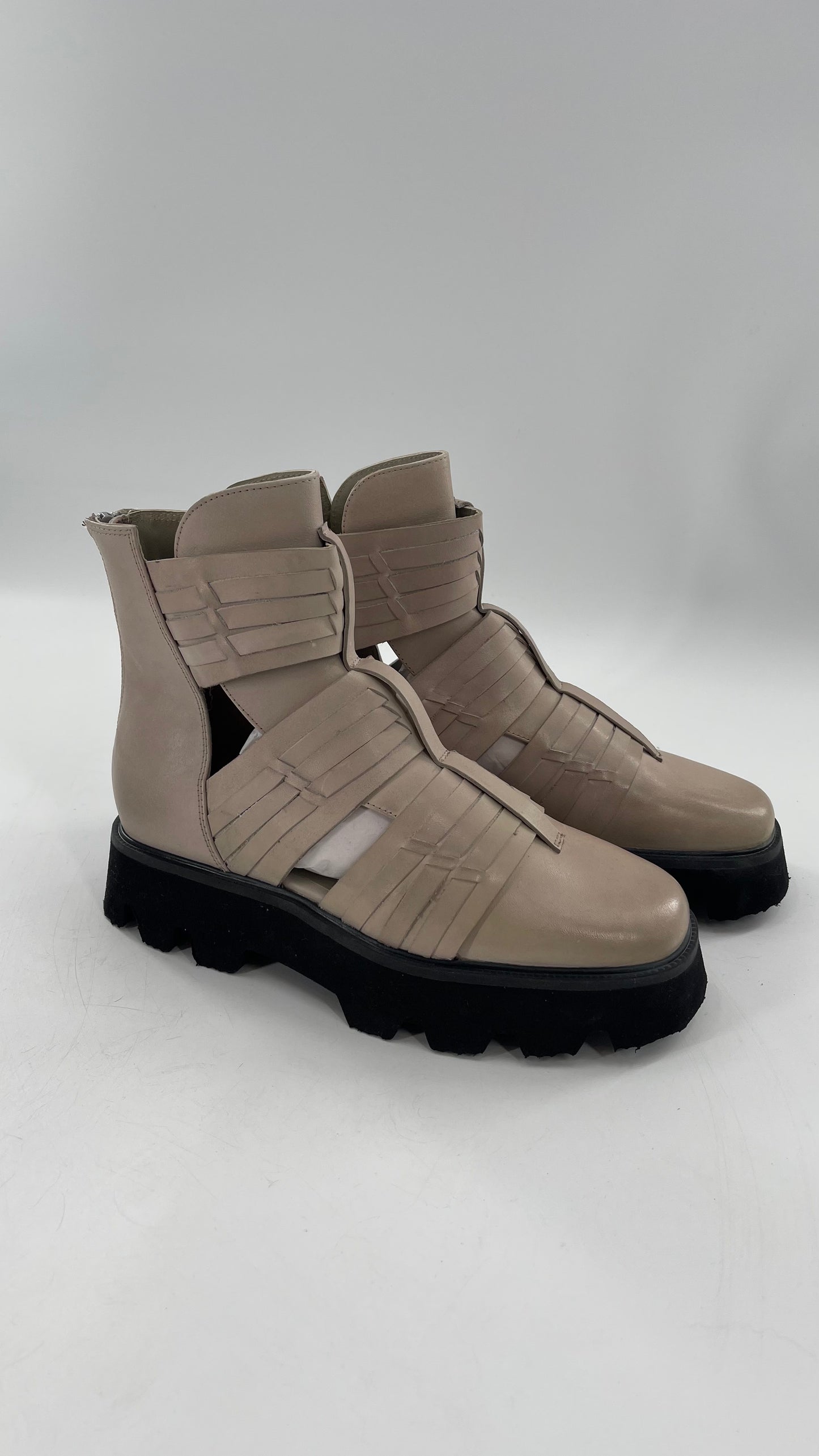 Free People Hydra Huarache Boot in Sand Dollar (39/9)