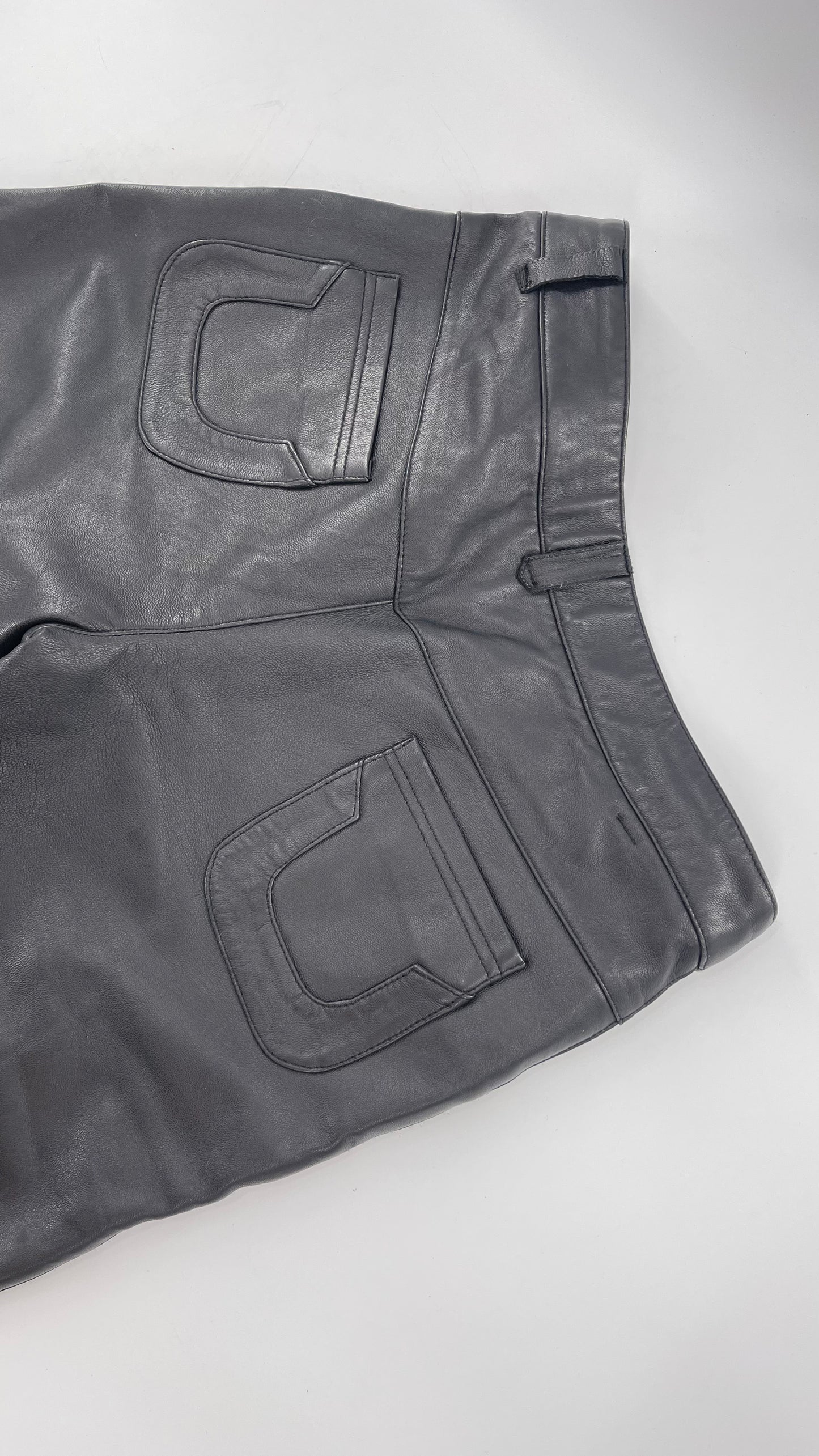 VOGUD VIRILE 100% Sheepskin Leather Bermudas (22XL)