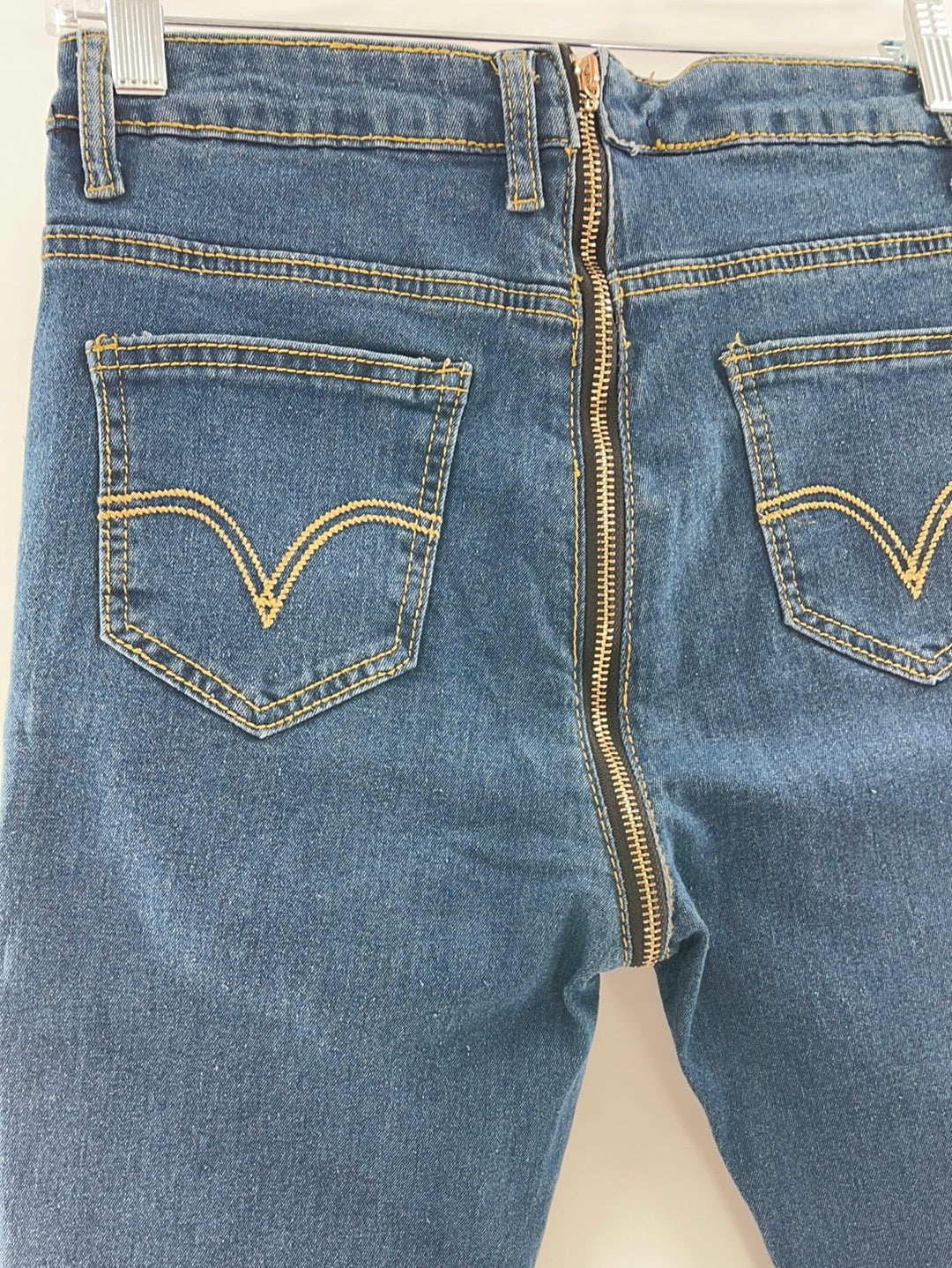 Wanna This: Zip in the Back Jeans (Size M)