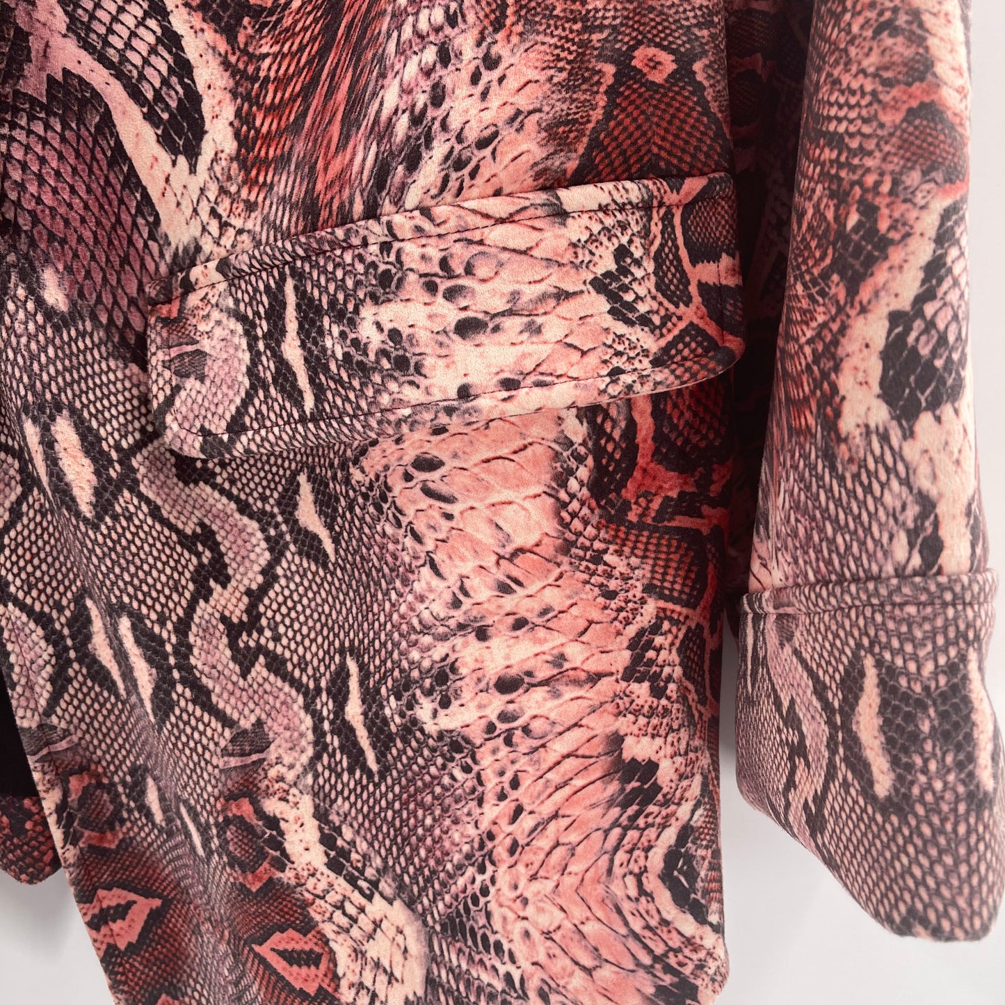 House of Sunny Snakeskin Blazer (4)