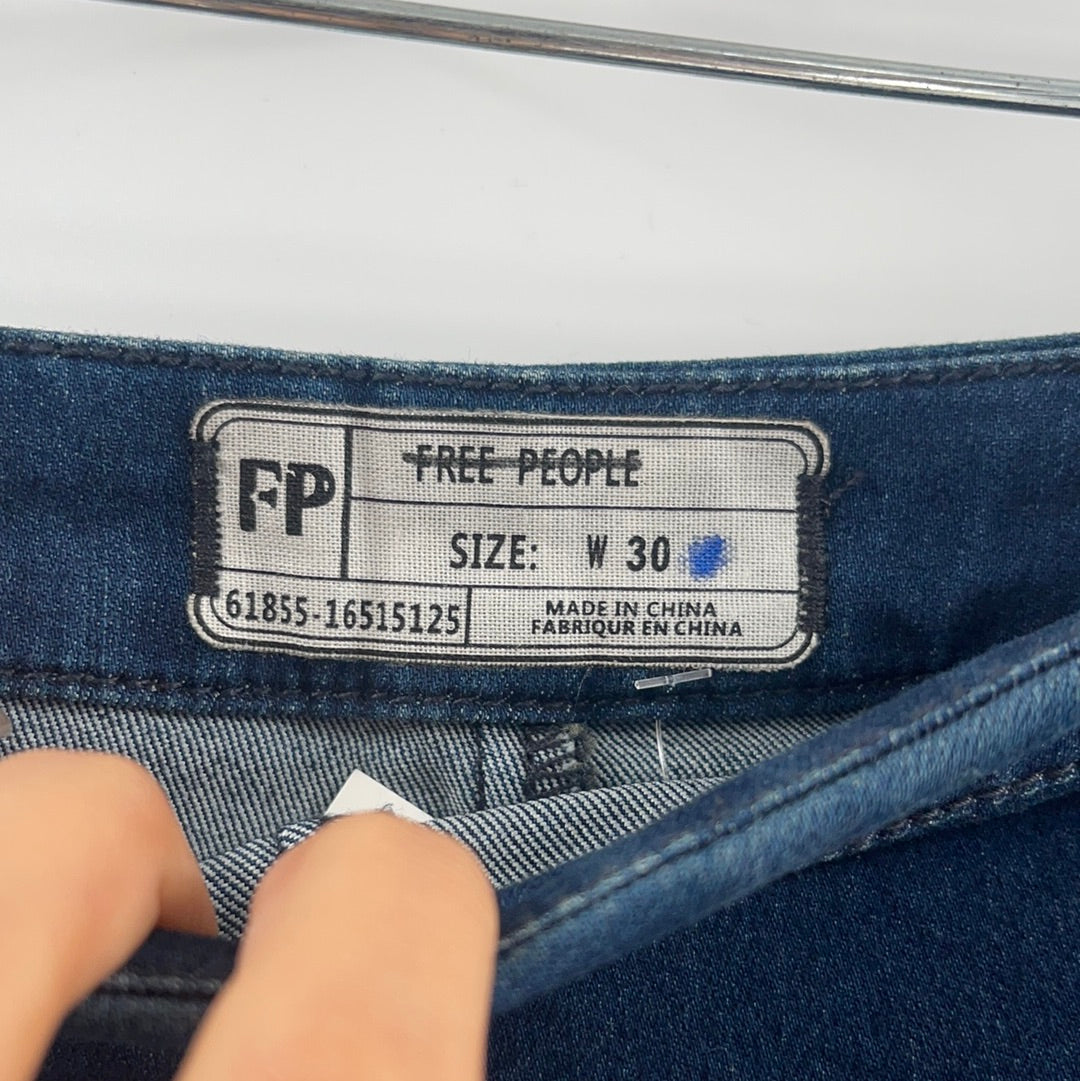 Free People Dark Denin Side Zipper Shorts (Size 30)