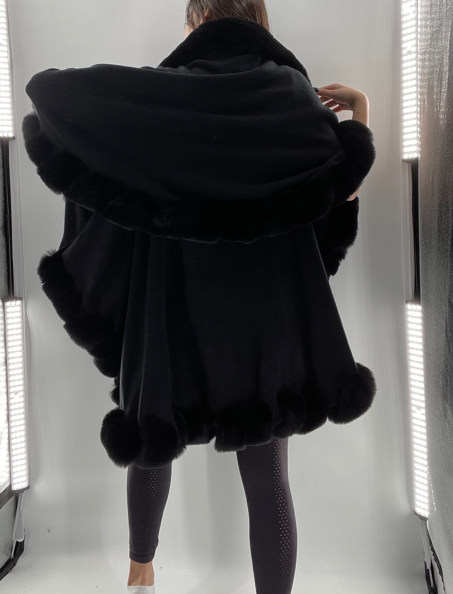 Glamorous Black Cape with Faux Fur Trim (OS)