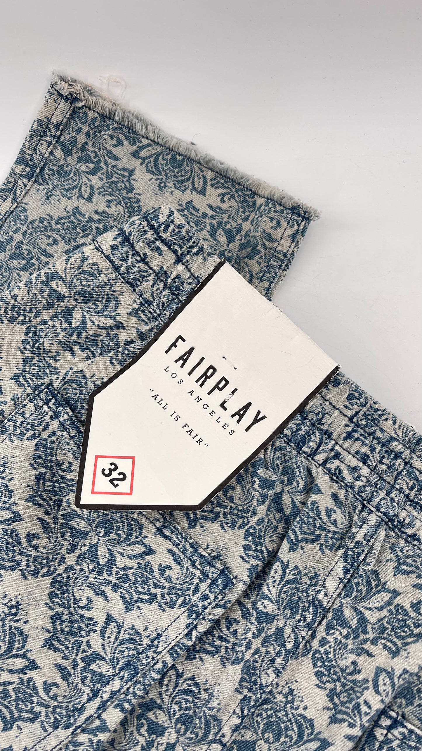 FairPlay Los Angeles Paisley Brocade Jeans (32)
