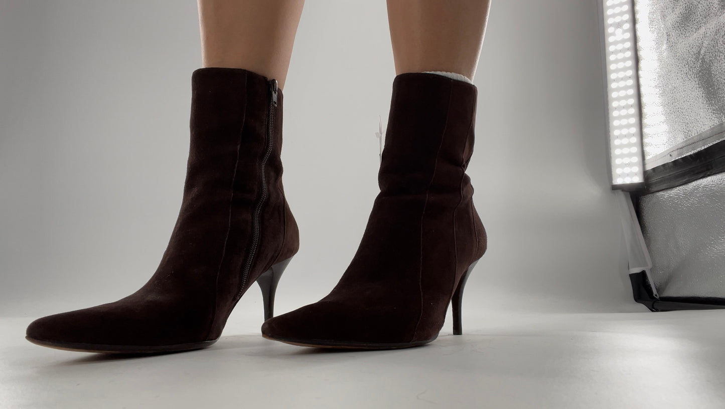 Vintage BCBG Maxazria Brown Suede Booties (7.5)