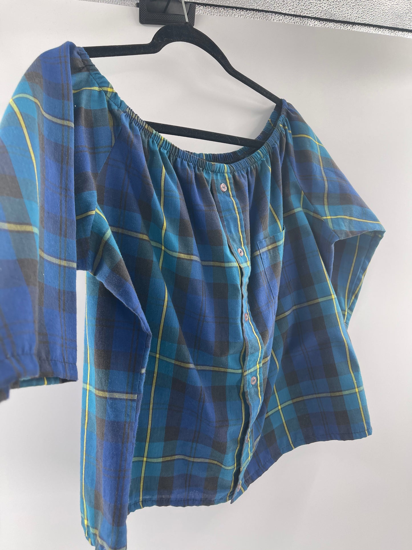 Off the Shoulder Flannel (M/L)