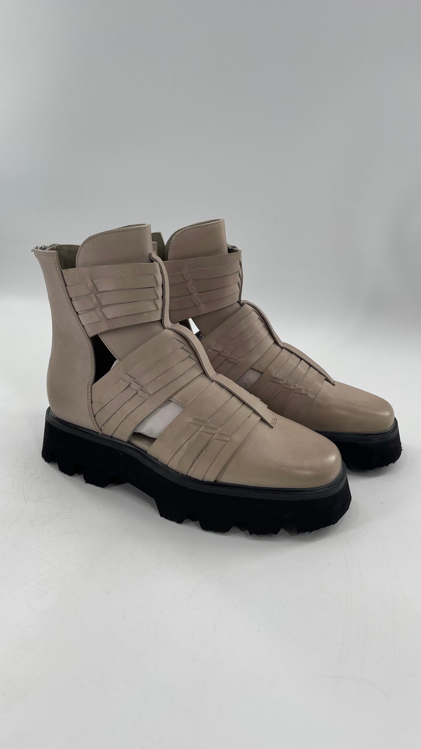 Free People Hydra Huarache Boot in Sand Dollar (39/9)