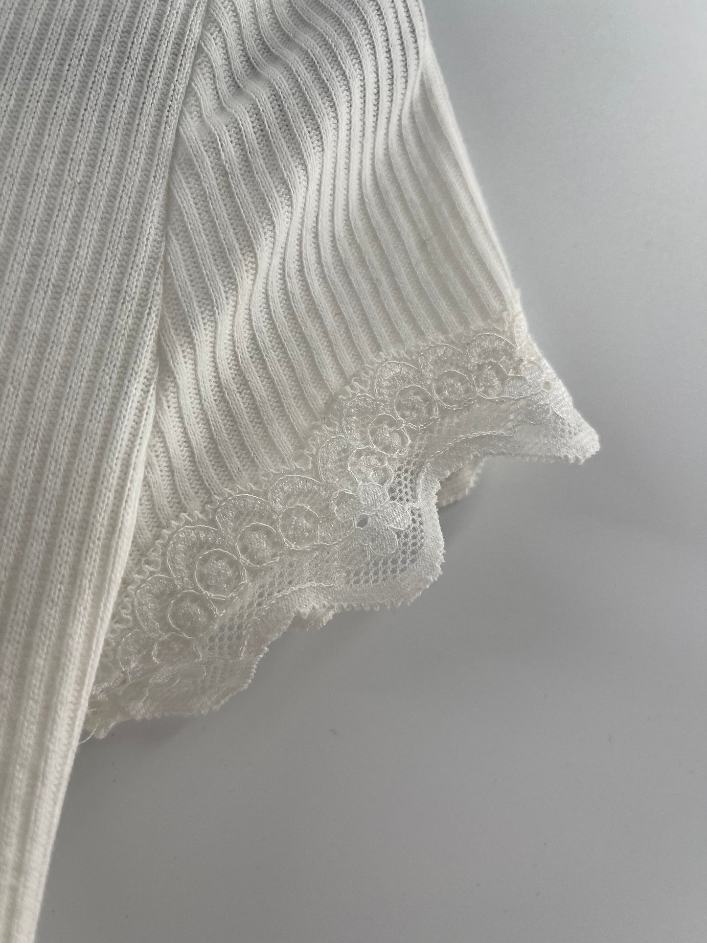White Ribbed Short Sleeve with Lace (XS)