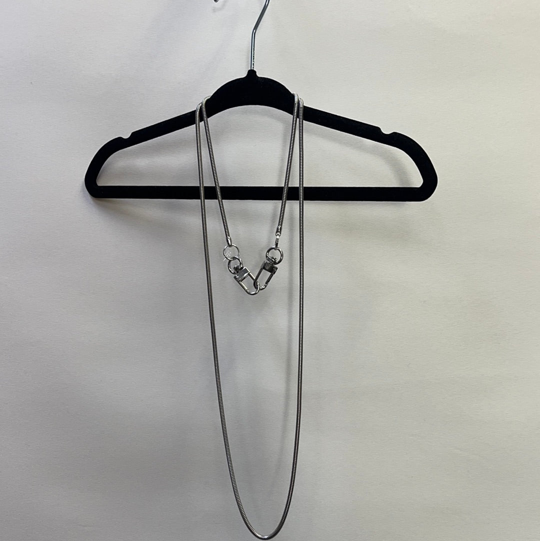 Cuffed Silver Slinky Necklace