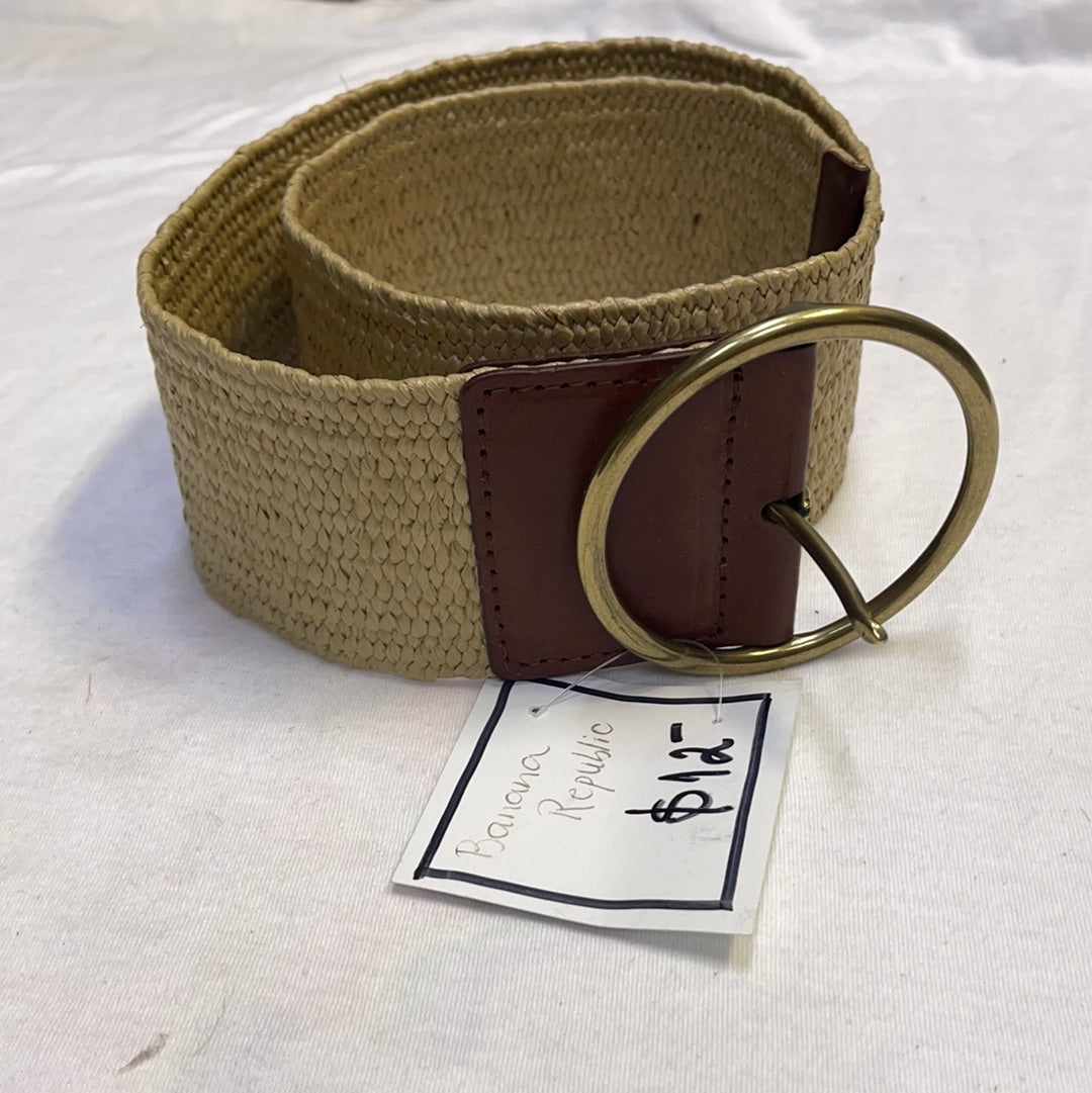 Banana Republic Straw Threaded Hoop Belt