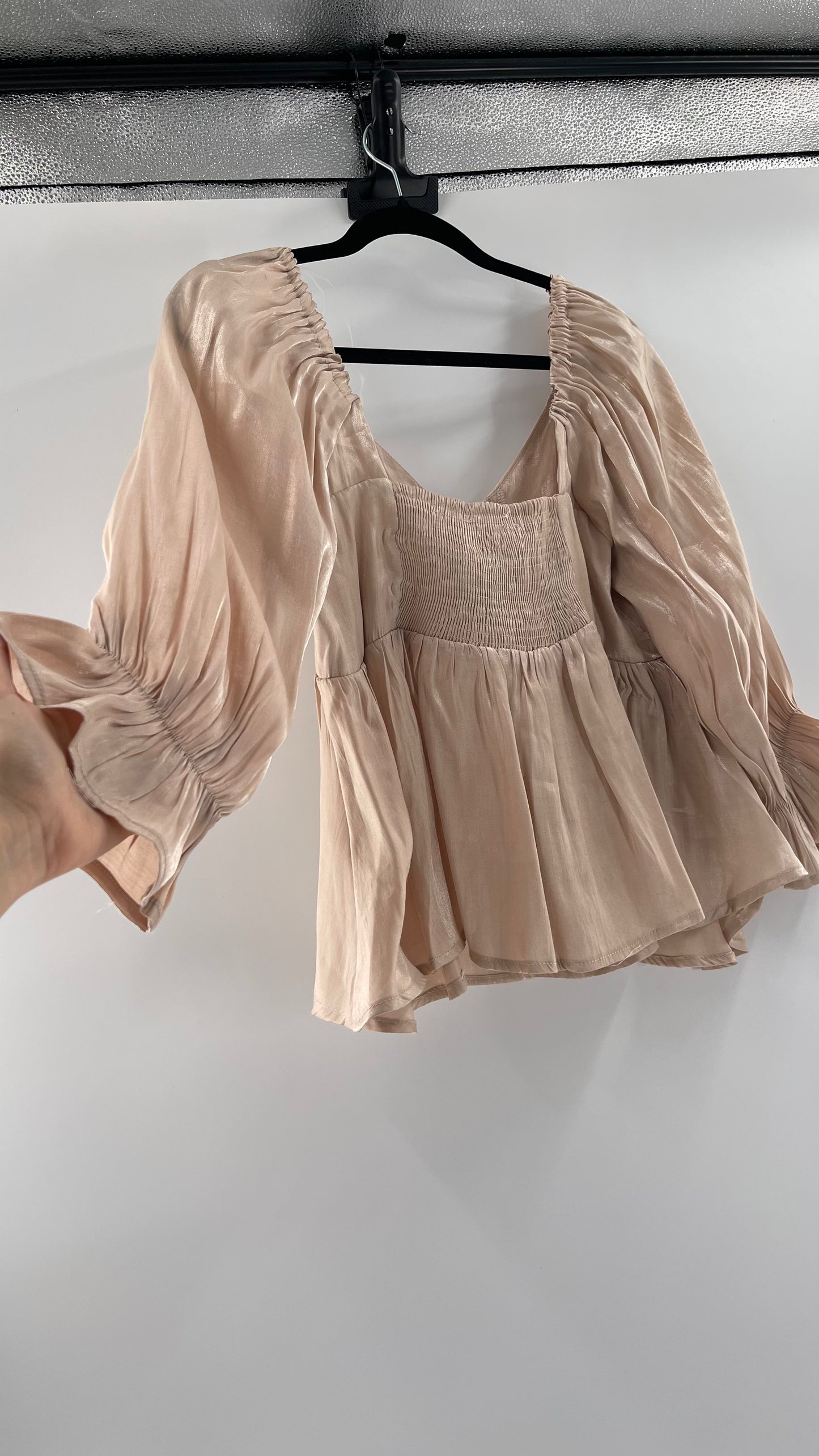 Entro Beige/Gold Metallic Cropped Peplum Top (Large)