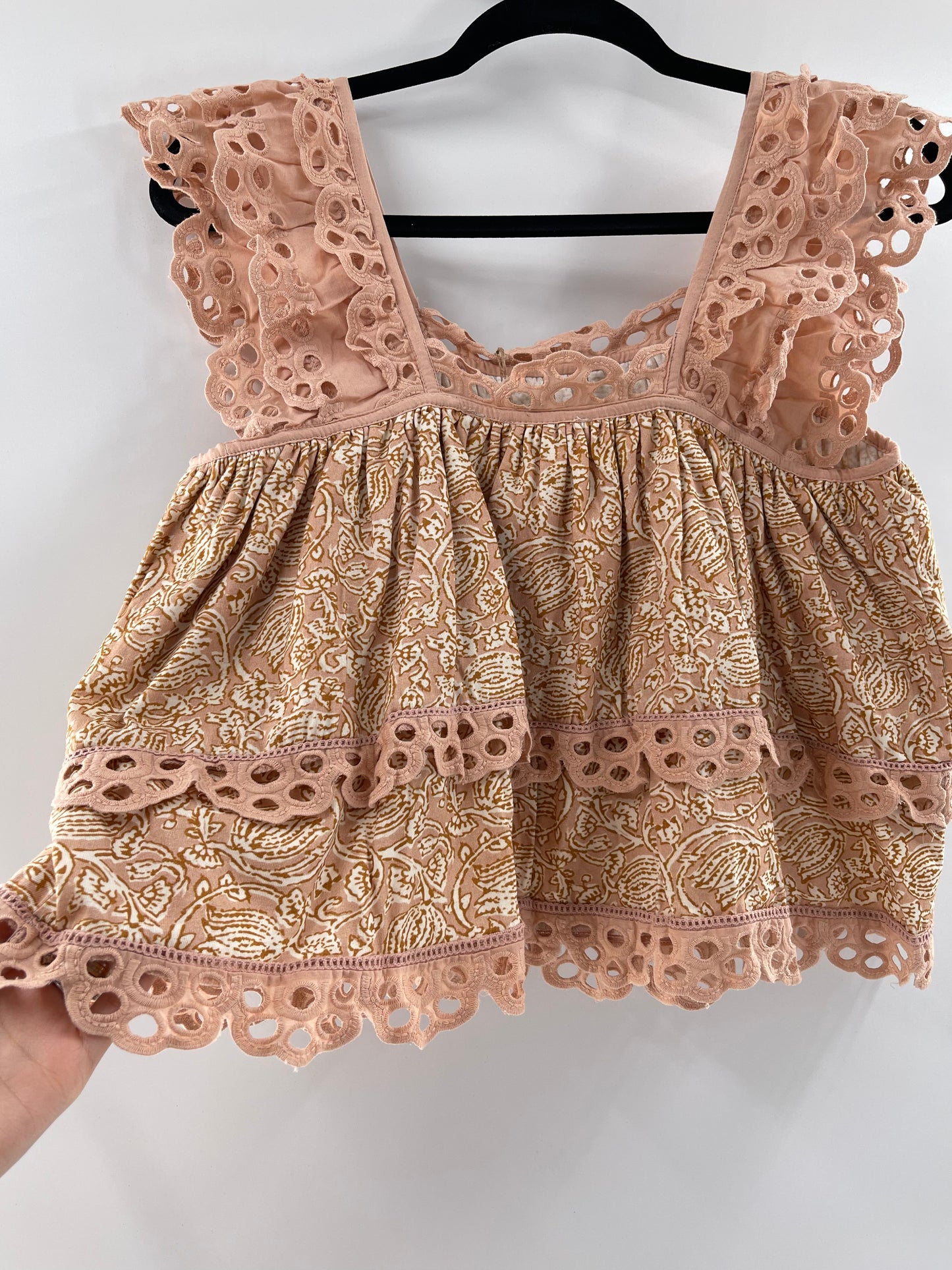 Anthropologie Let me Be Delicate Ruffle Sleeve Tank (Small)