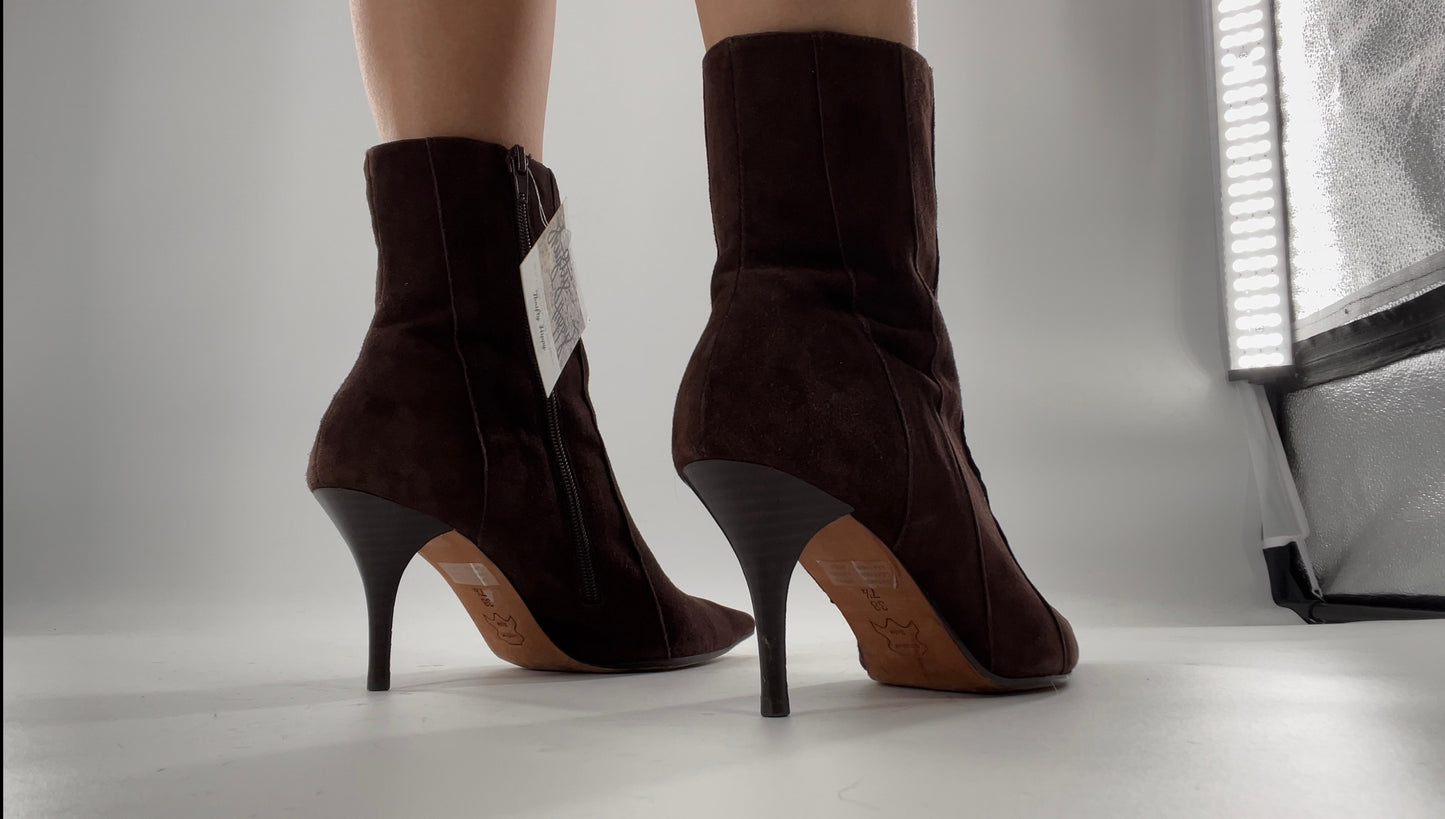 Vintage BCBG Maxazria Brown Suede Booties (7.5)