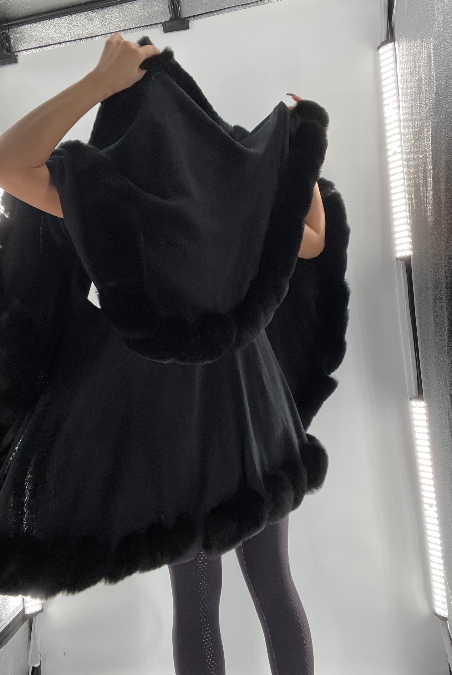 Glamorous Black Cape with Faux Fur Trim (OS)