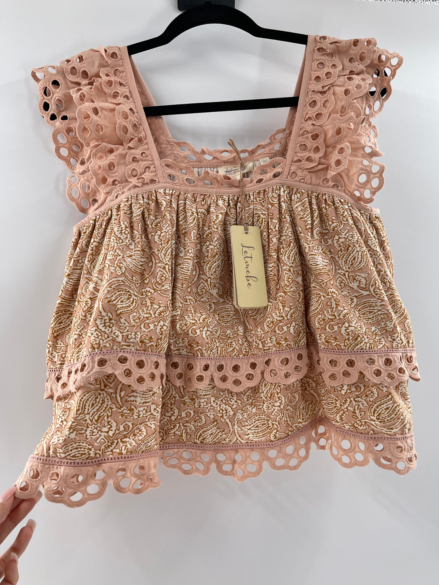 Anthropologie Let me Be Delicate Ruffle Sleeve Tank (Small)