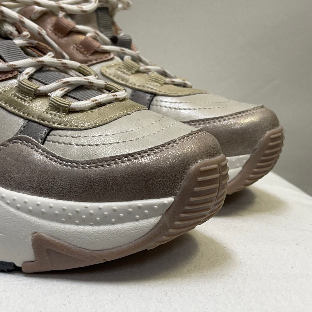 Victoria Sneakers