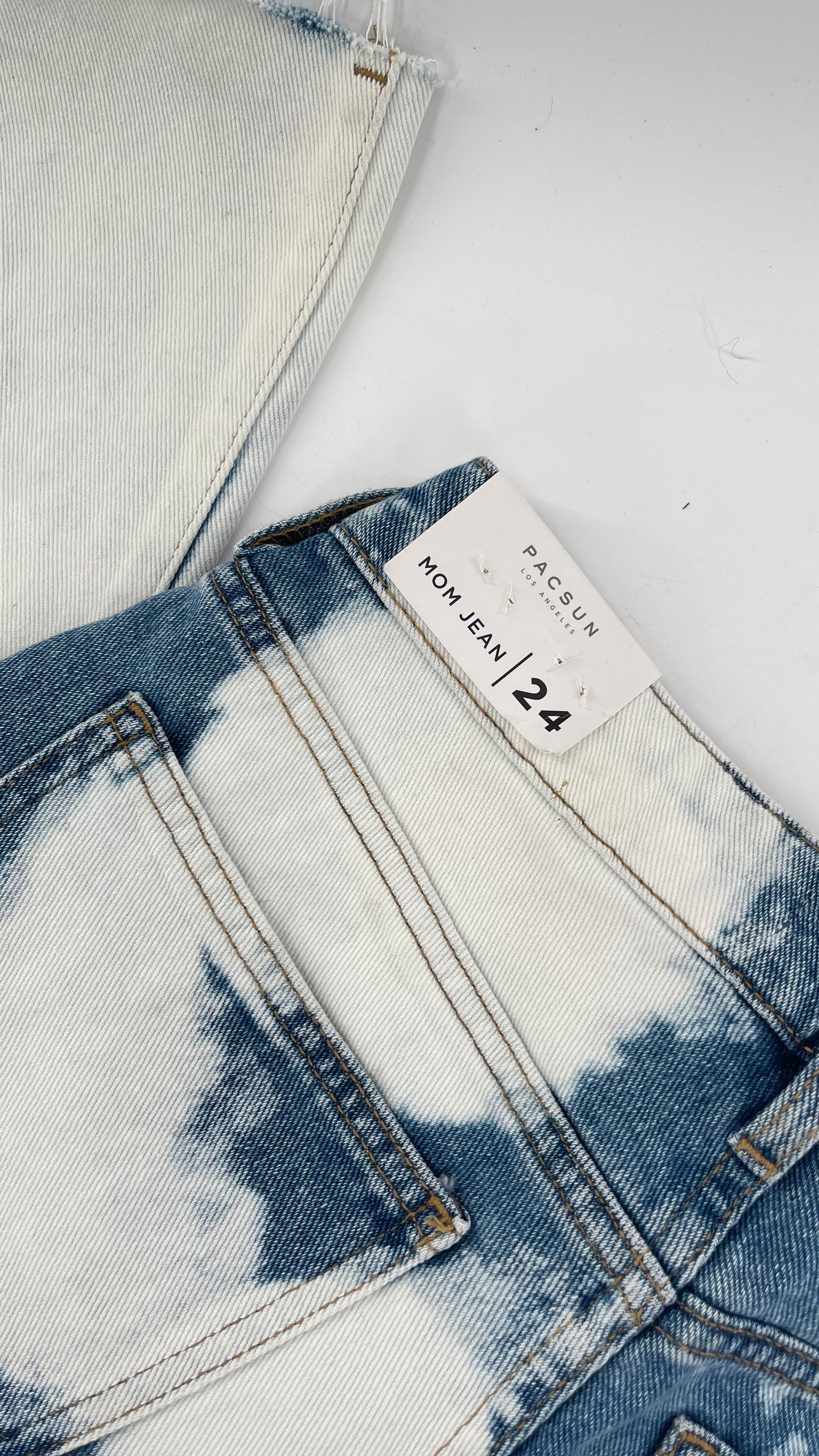 Pacsun Tie Dye Bleach Tagged Mom Jeans (24)