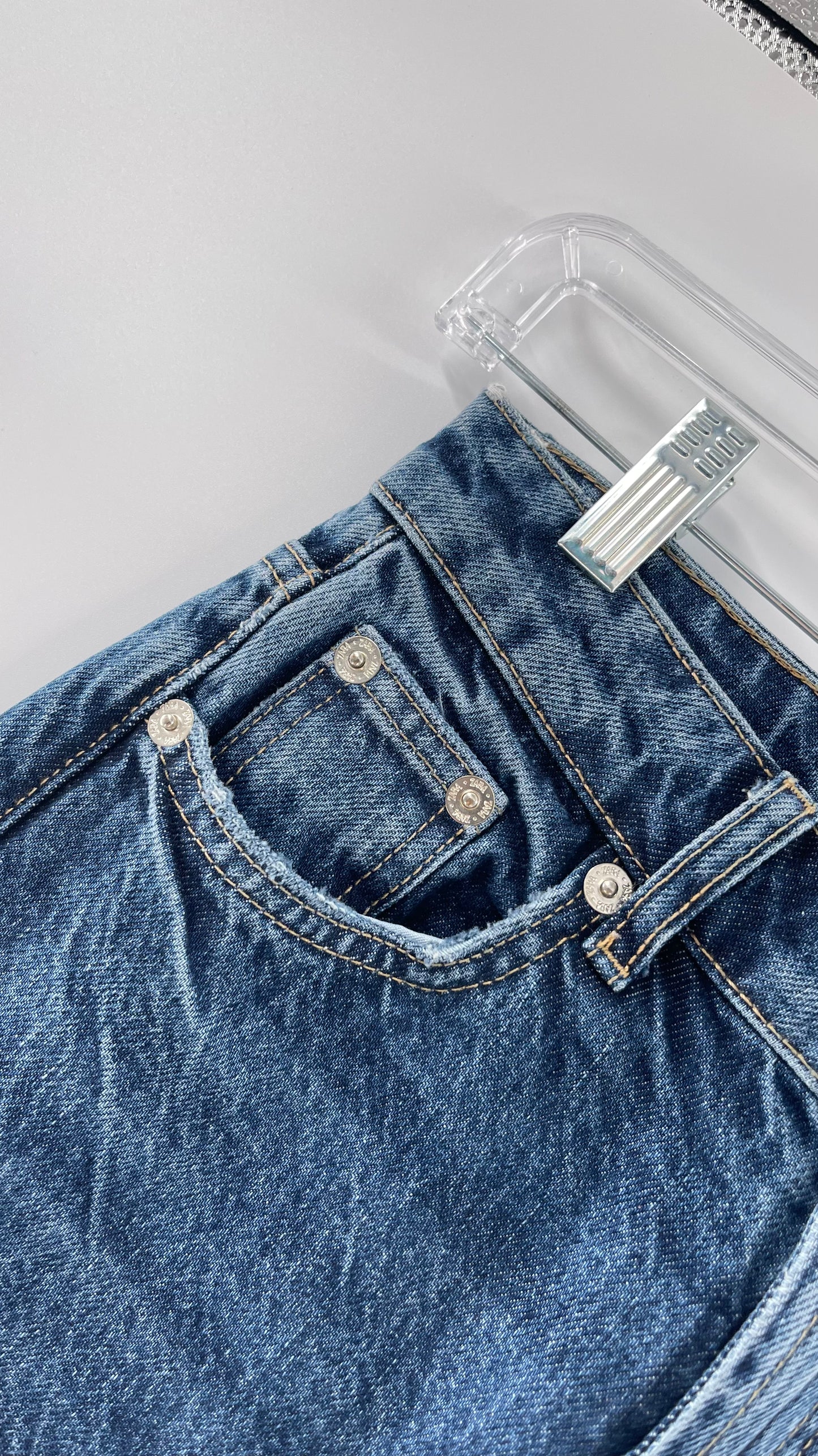 ZARA Medium Wash Denim High Waisted Wide Legs (4)