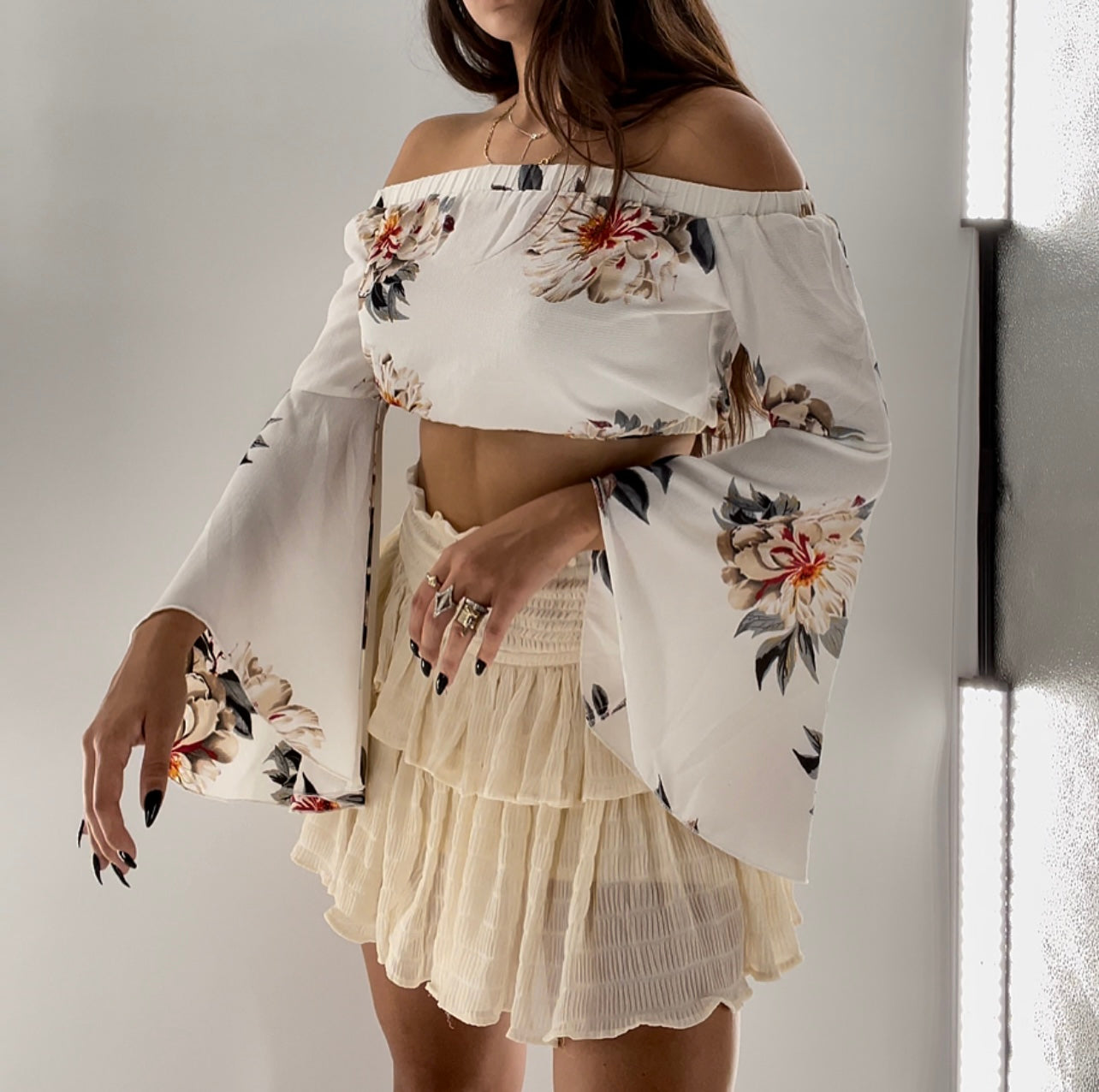 SEEK the label Bell Sleeve Floral Crop (XS)