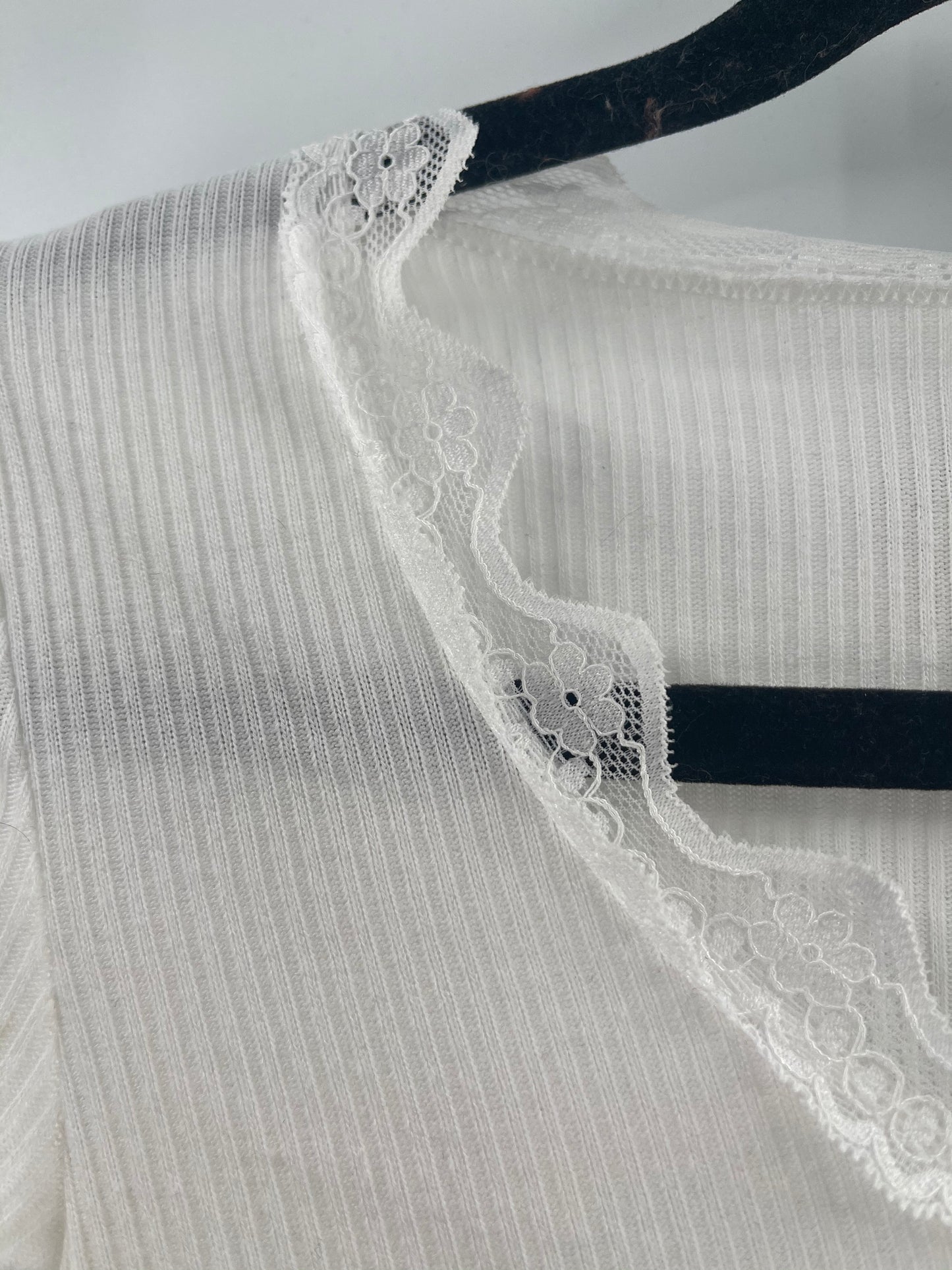 White Ribbed Short Sleeve with Lace (XS)
