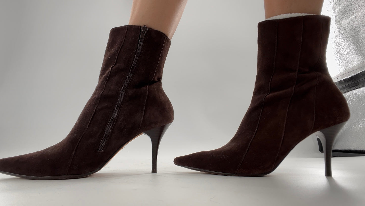 Vintage BCBG Maxazria Brown Suede Booties (7.5)