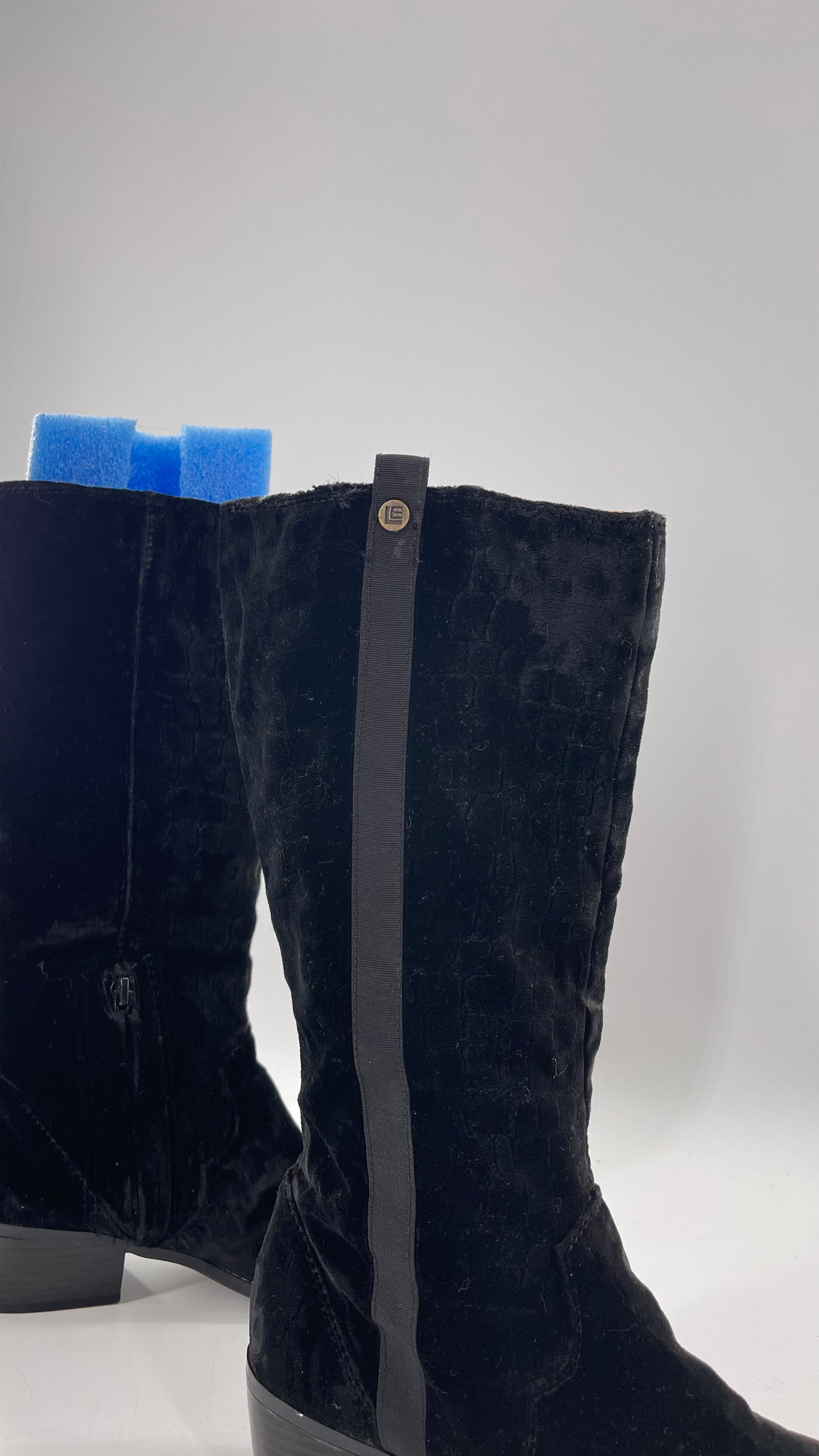 Libby Edelman Black Velour Croc Boots (6)