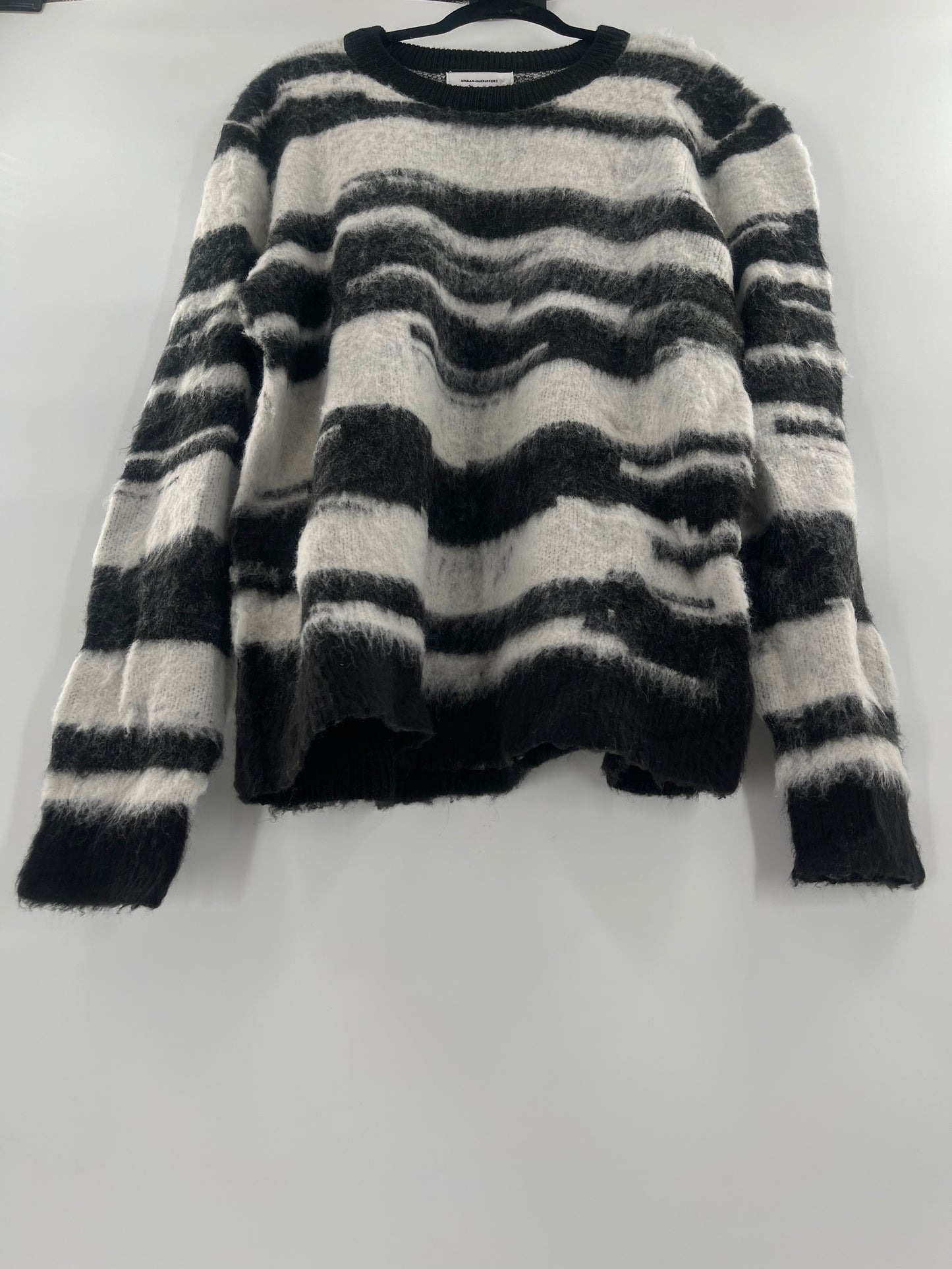 Urban Outfitters Black/White Sweater (Large)