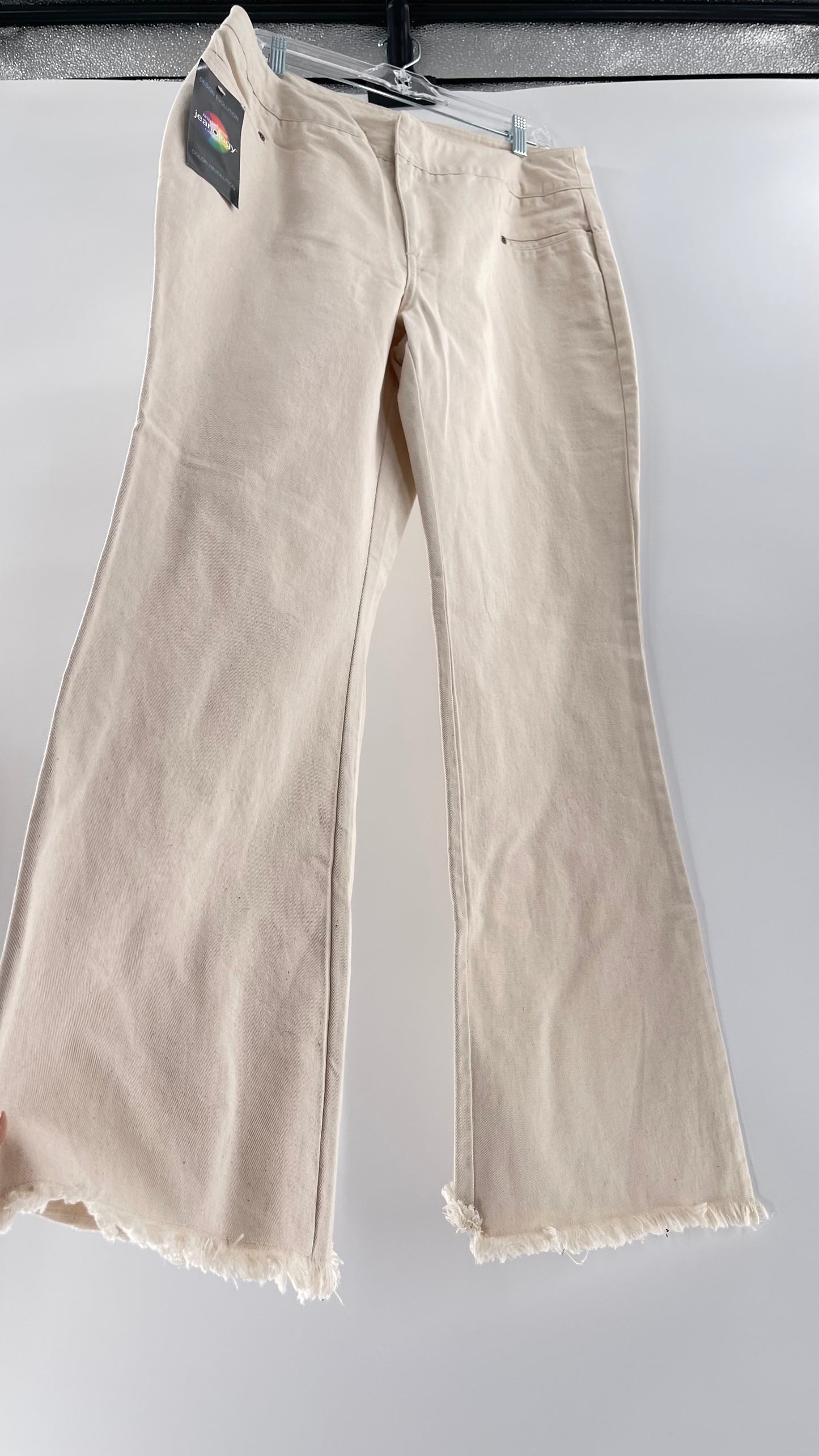 Vintage Jeanology Beige Raw Edge Hem Flare Jeans (16)