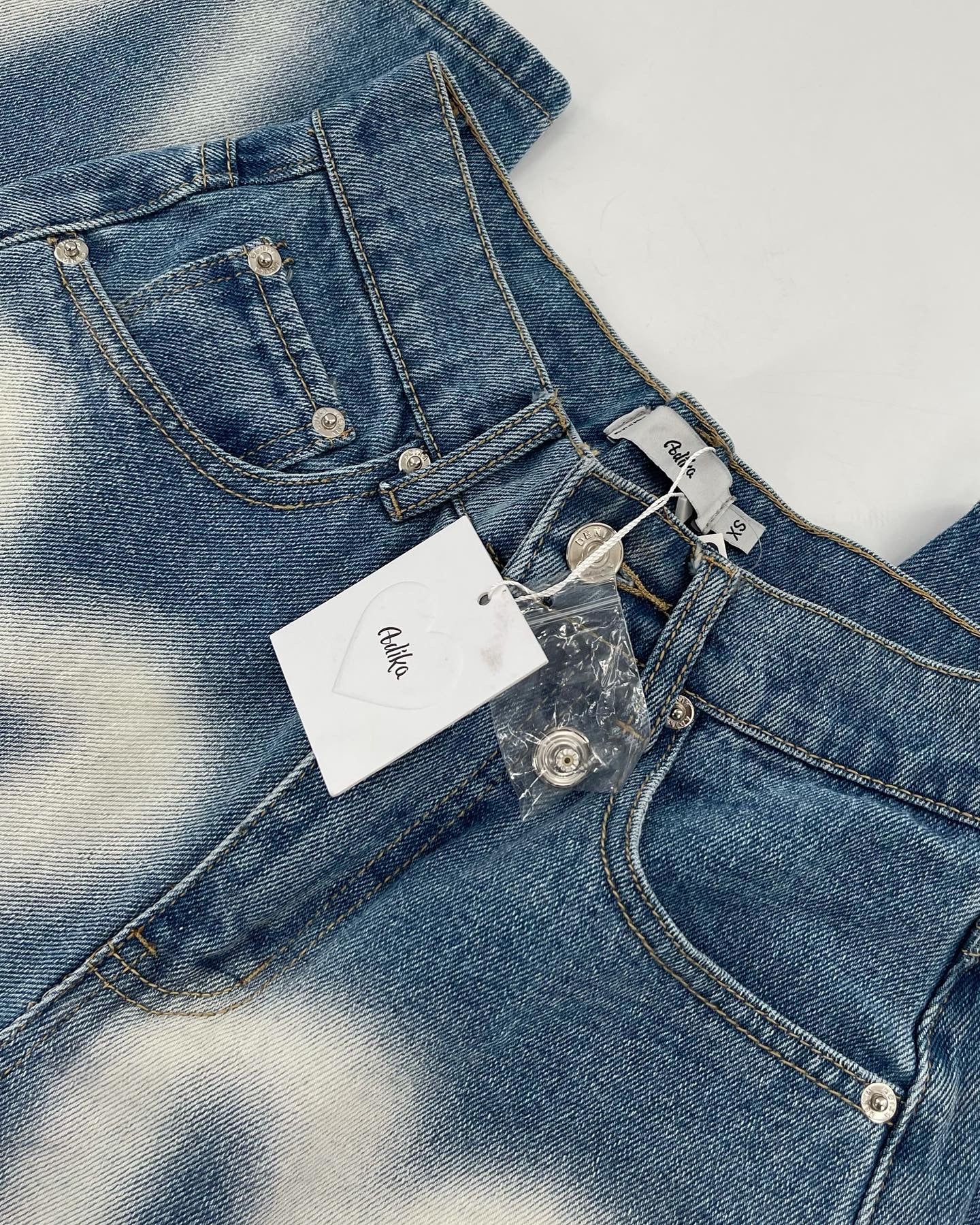 NWT Adika Heart Jeans (XS)