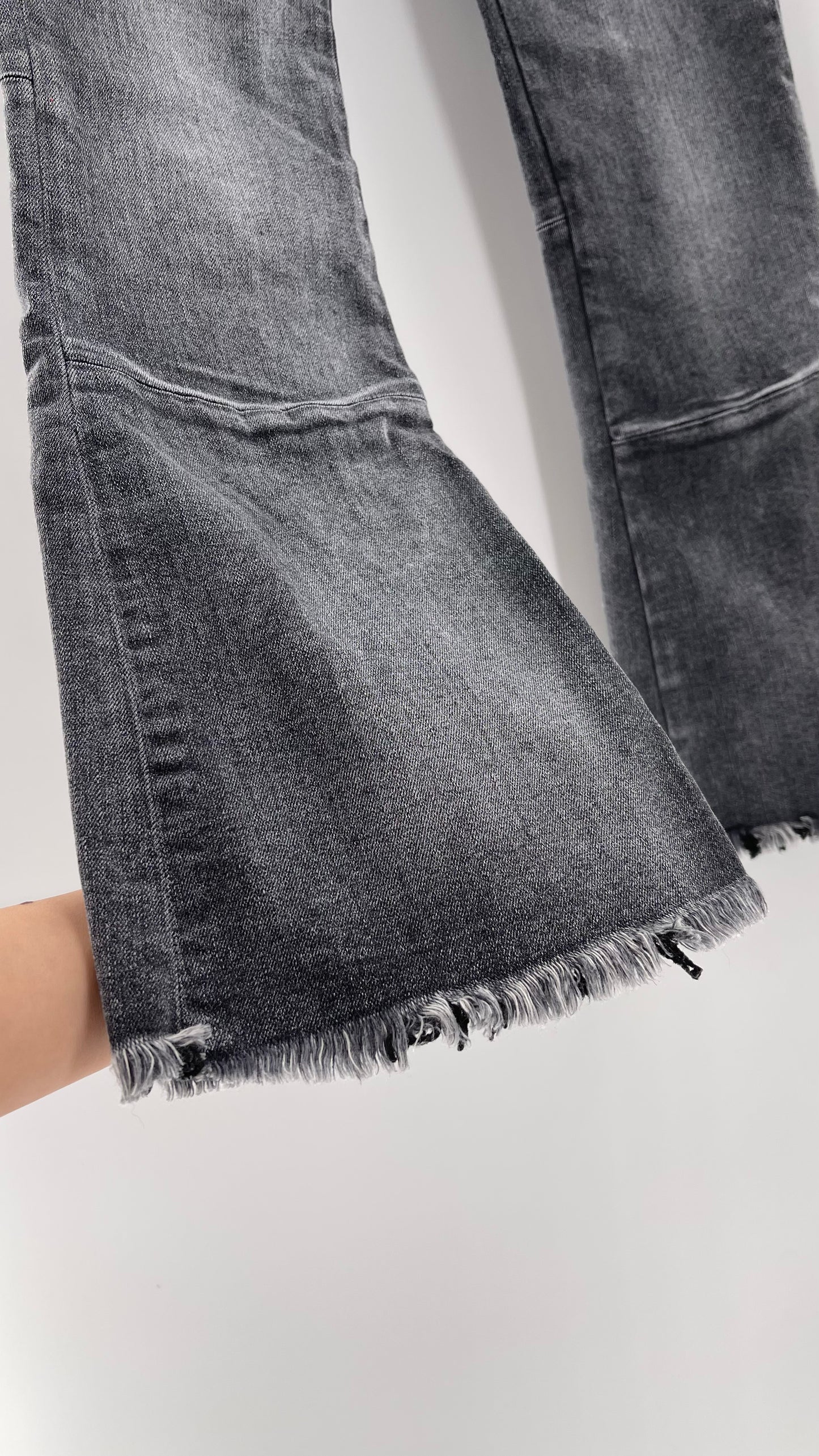 Unravel Project, Ben Taverniti To Create Something New You Must First Destroy Grey Denims (27)