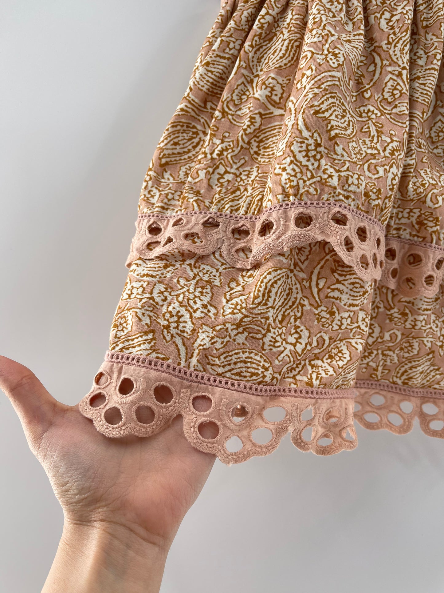 Anthropologie Let me Be Delicate Ruffle Sleeve Tank (Small)