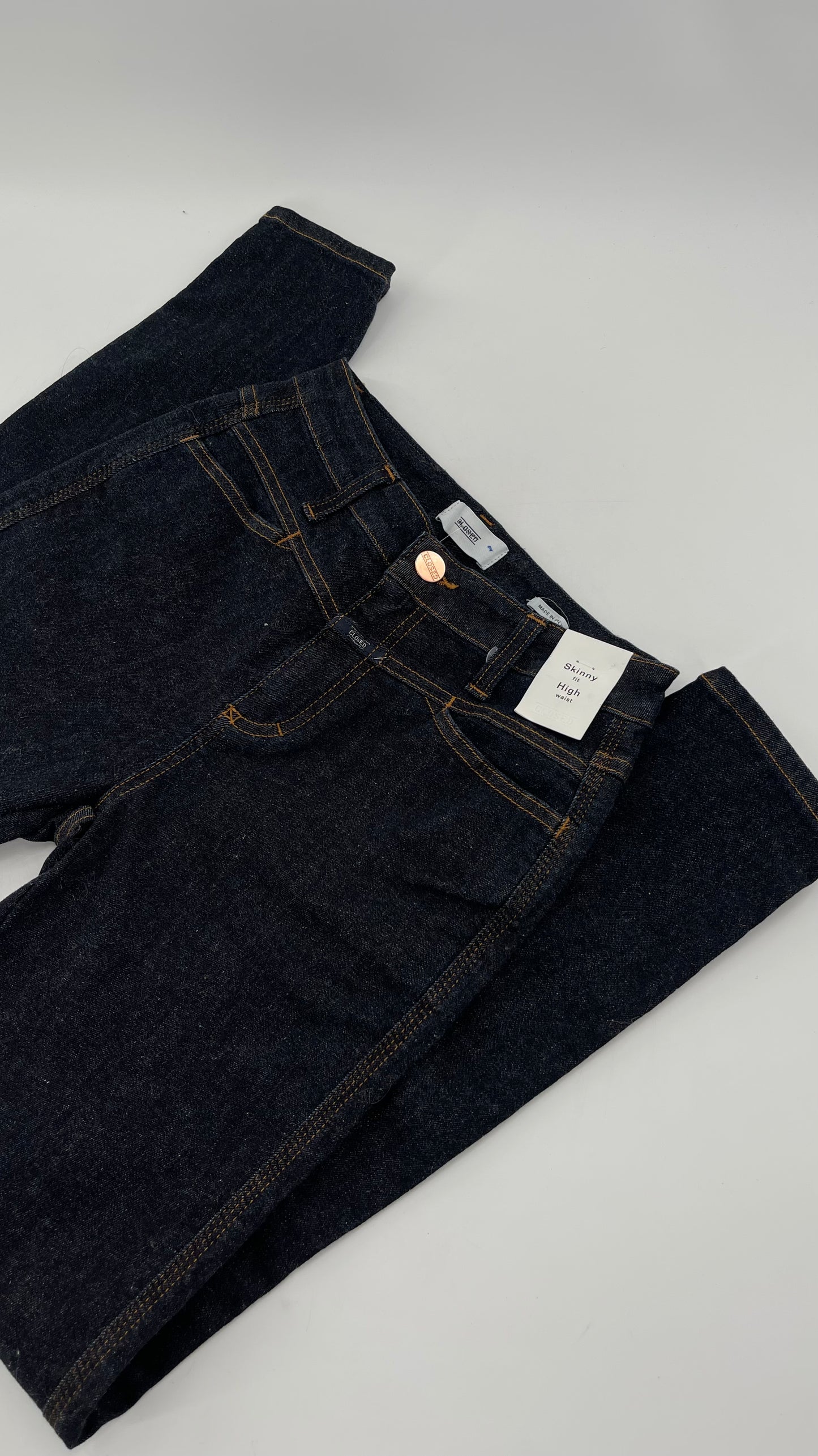 CLOSED Skinny Fit High Waist Jeans - Made in Italy- with Tags (Size 24)