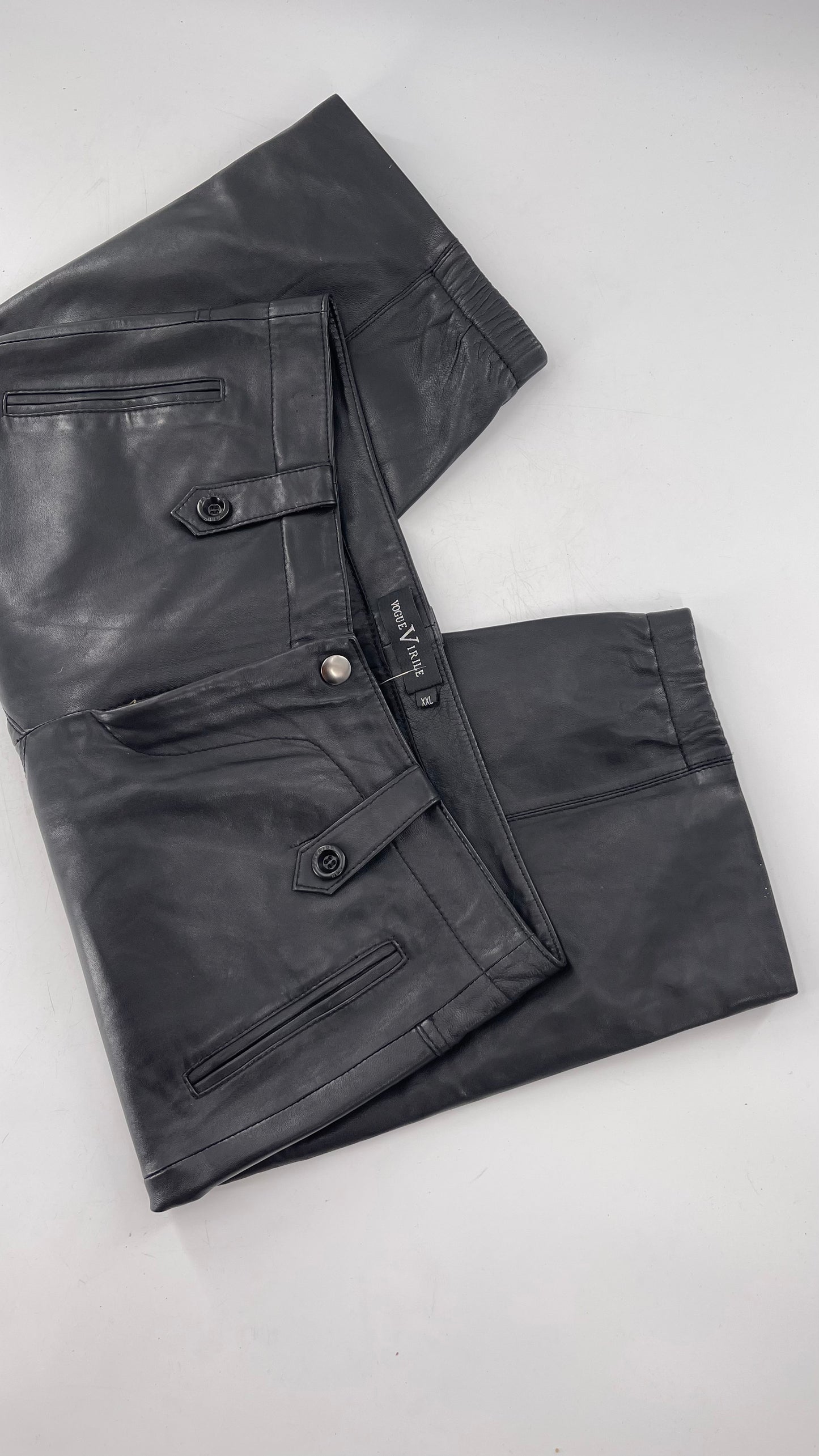 Vintage Vogue Virile 100% Sheepskin Leather Bermudas (XXL)